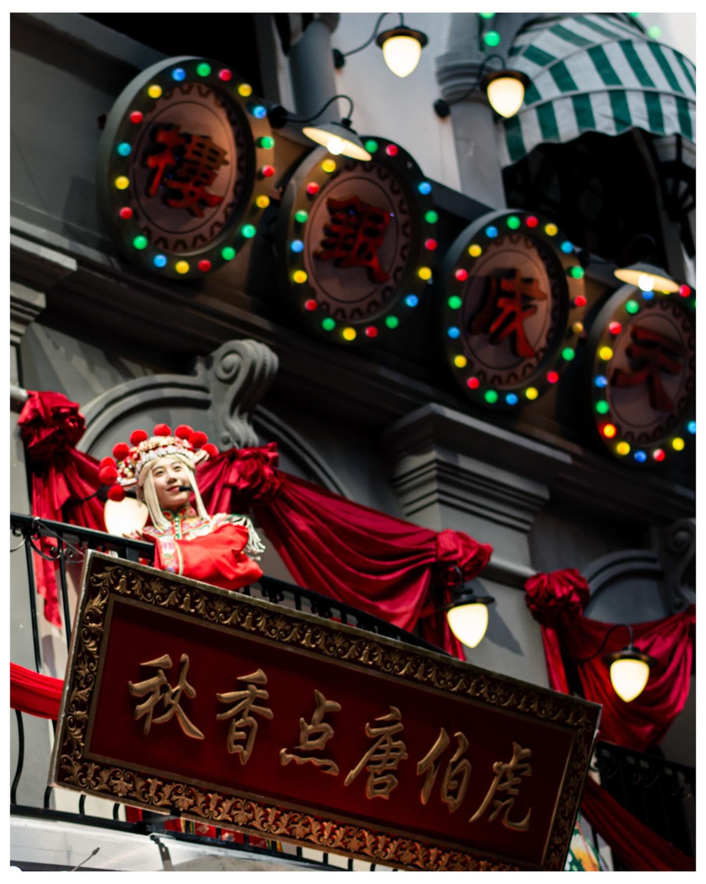#red #travelphotography #culture #street