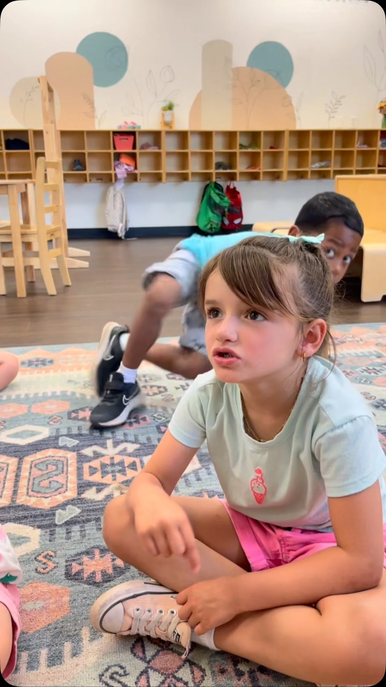 Counting to 12 in mandarin! We love our daily mandarin lessons with Miss Chloe. 🧠💬 Did you know little ones are language-learning machines?! 🤯 Research shows that children under 6 absorb new languages up to 10X faster than adults—and can dis