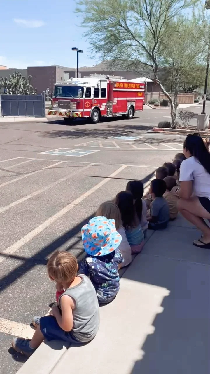 Thank you @daisymtnfire for coming out today for career week @montessoriroomanthem to talk about fire safety with our kiddos! We deeply appreciate your time today and your service to our community! 🚒🧑‍🚒
•
•
•
#anthem #montessori