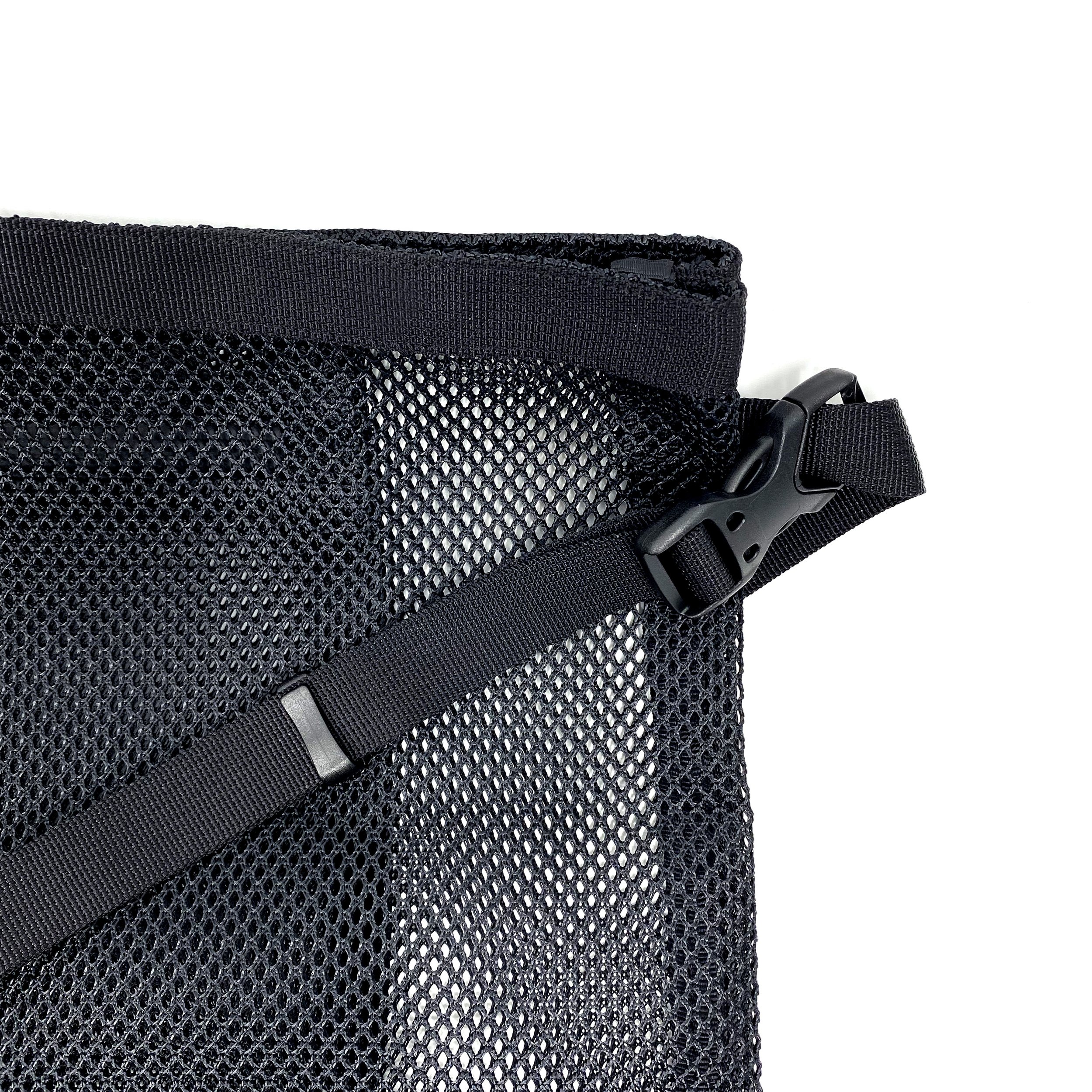 Turqoise_mesh_upper corner.jpg