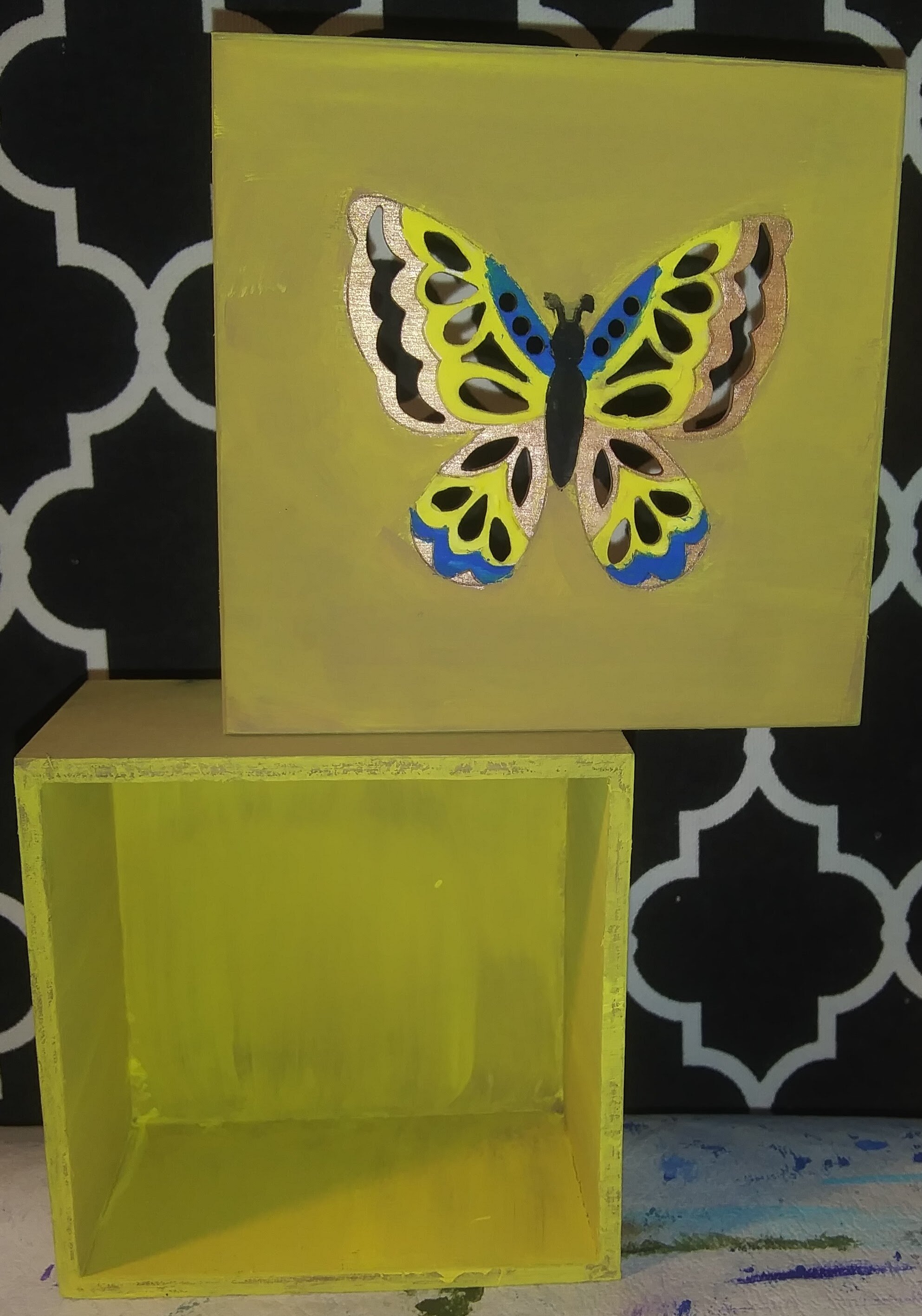 Yellow Butterfly Box txt 010-2020