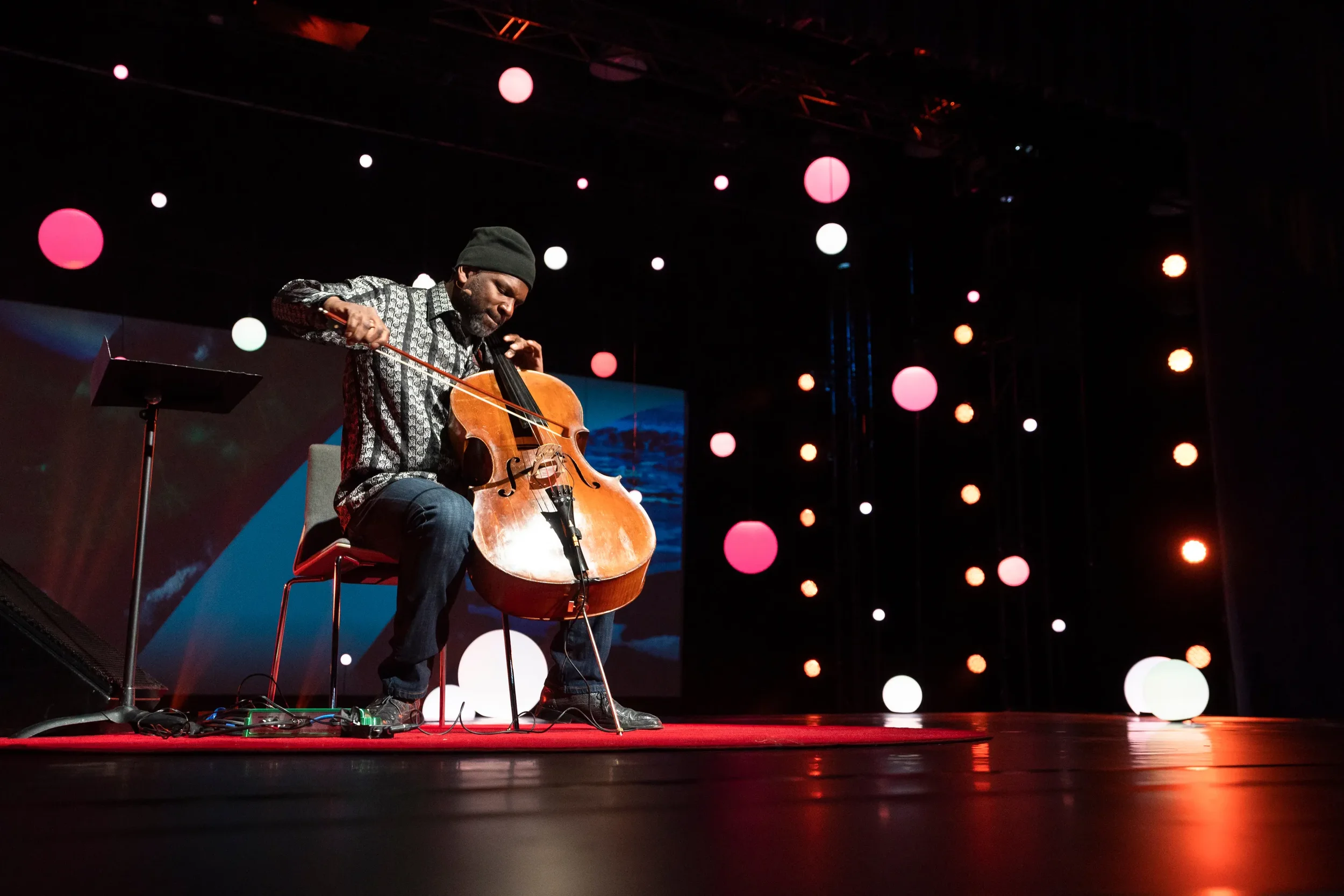 ted2018_20180410_2rl2329_3000.webp