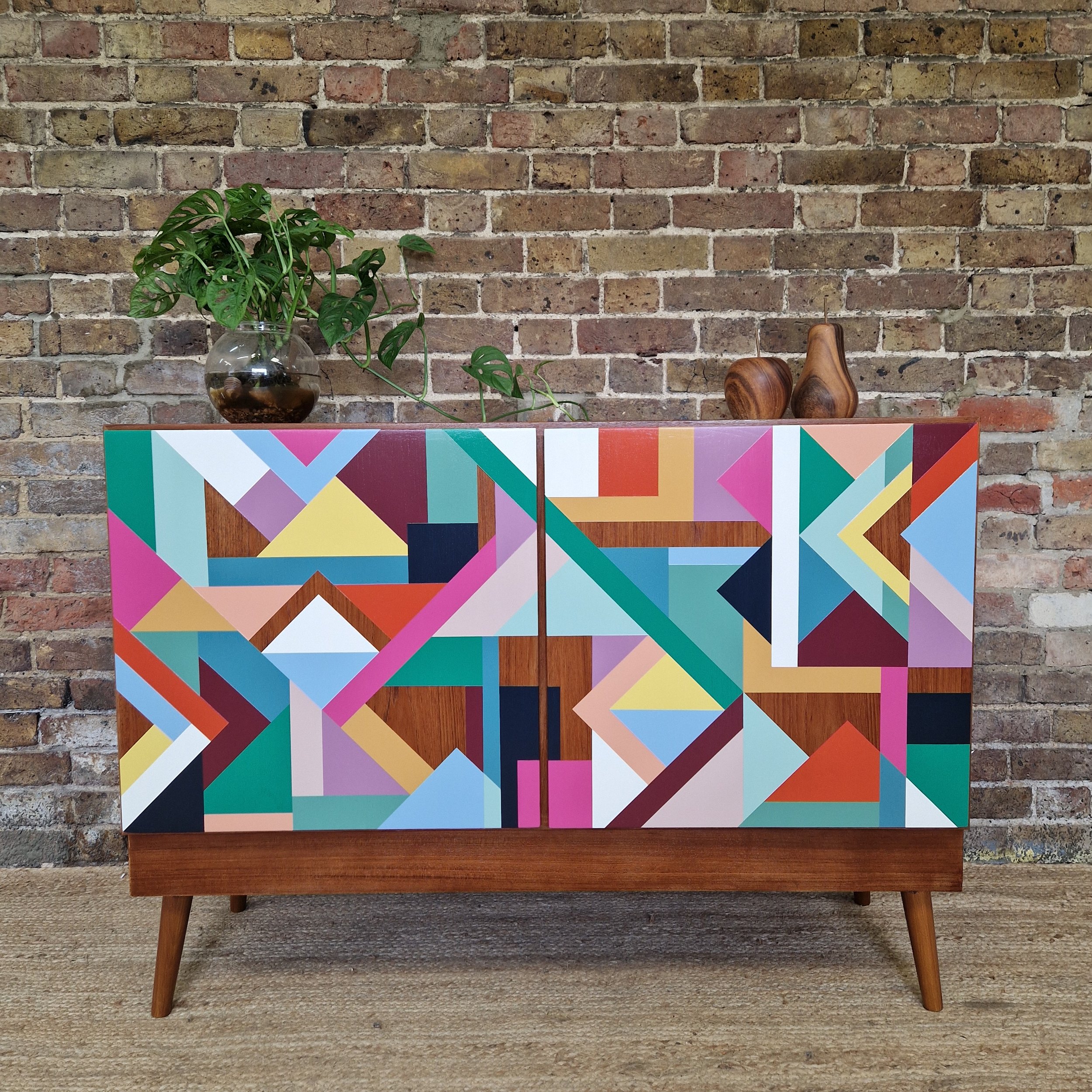 hand-painted-linear-geometric-design-commission-london.jpg