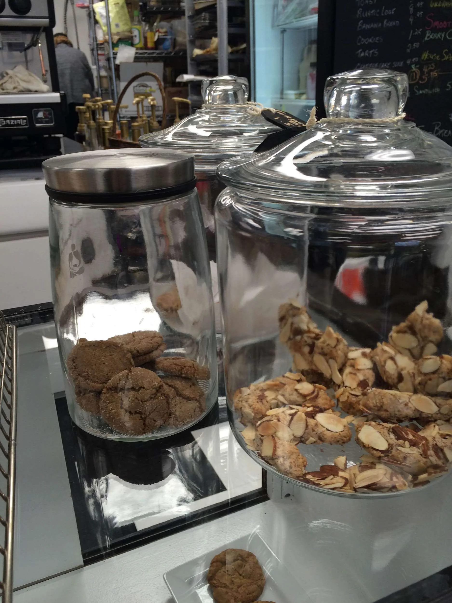 Suzeas_Bakery_Interior_Biscuits_Jars.jpg