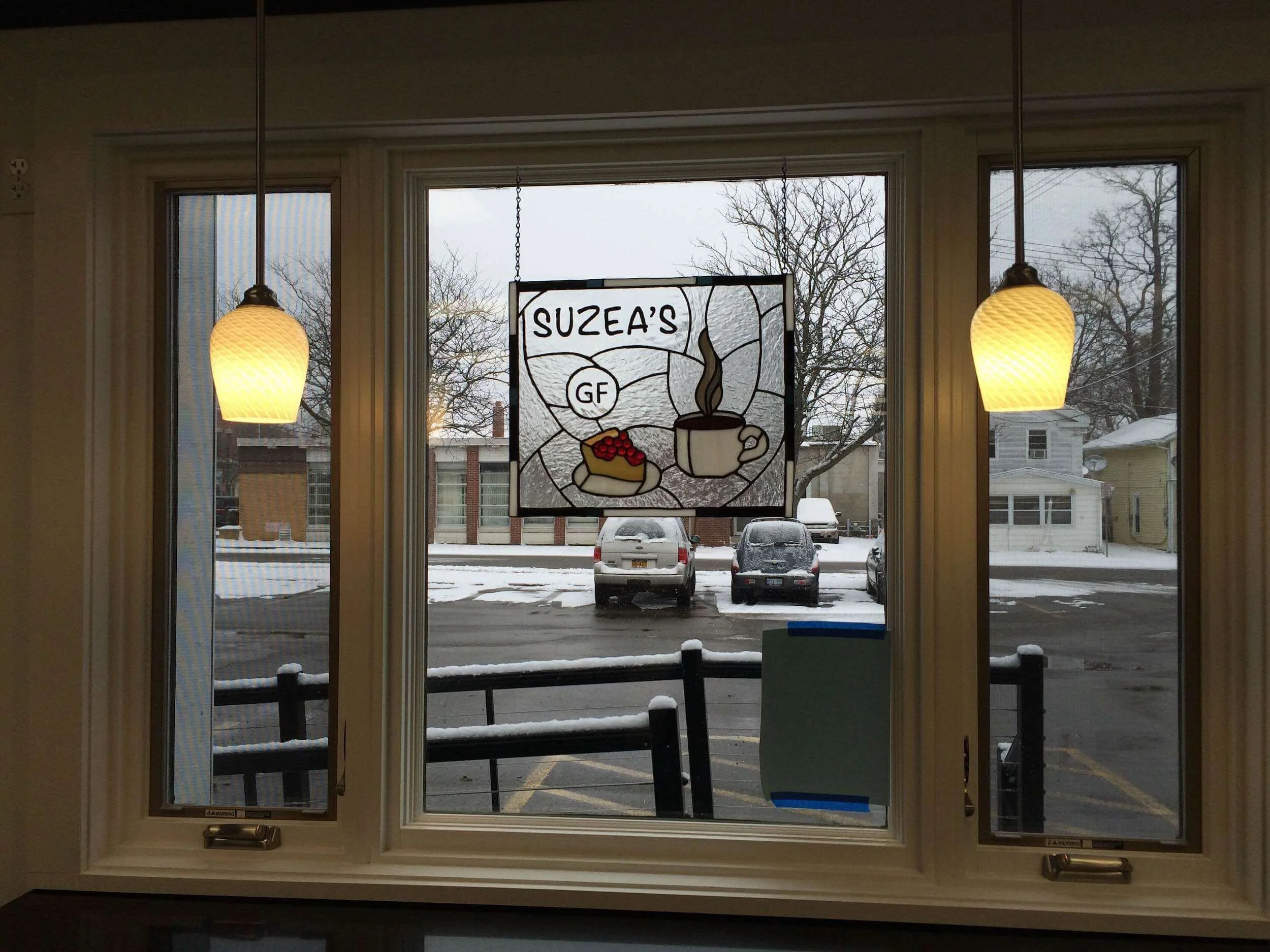 Suzeas_Bakery_Window_Stained_Glass.jpg
