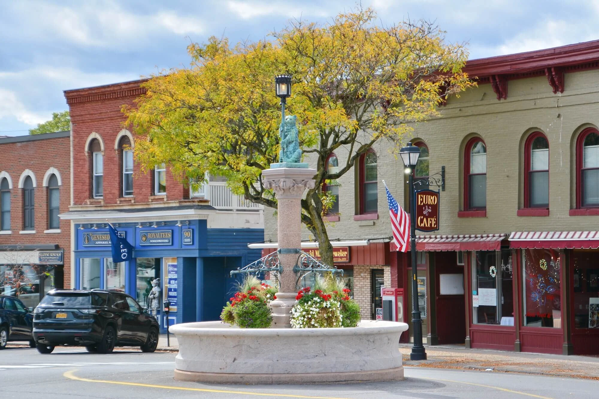 Bear_Fountain_Stores.JPG