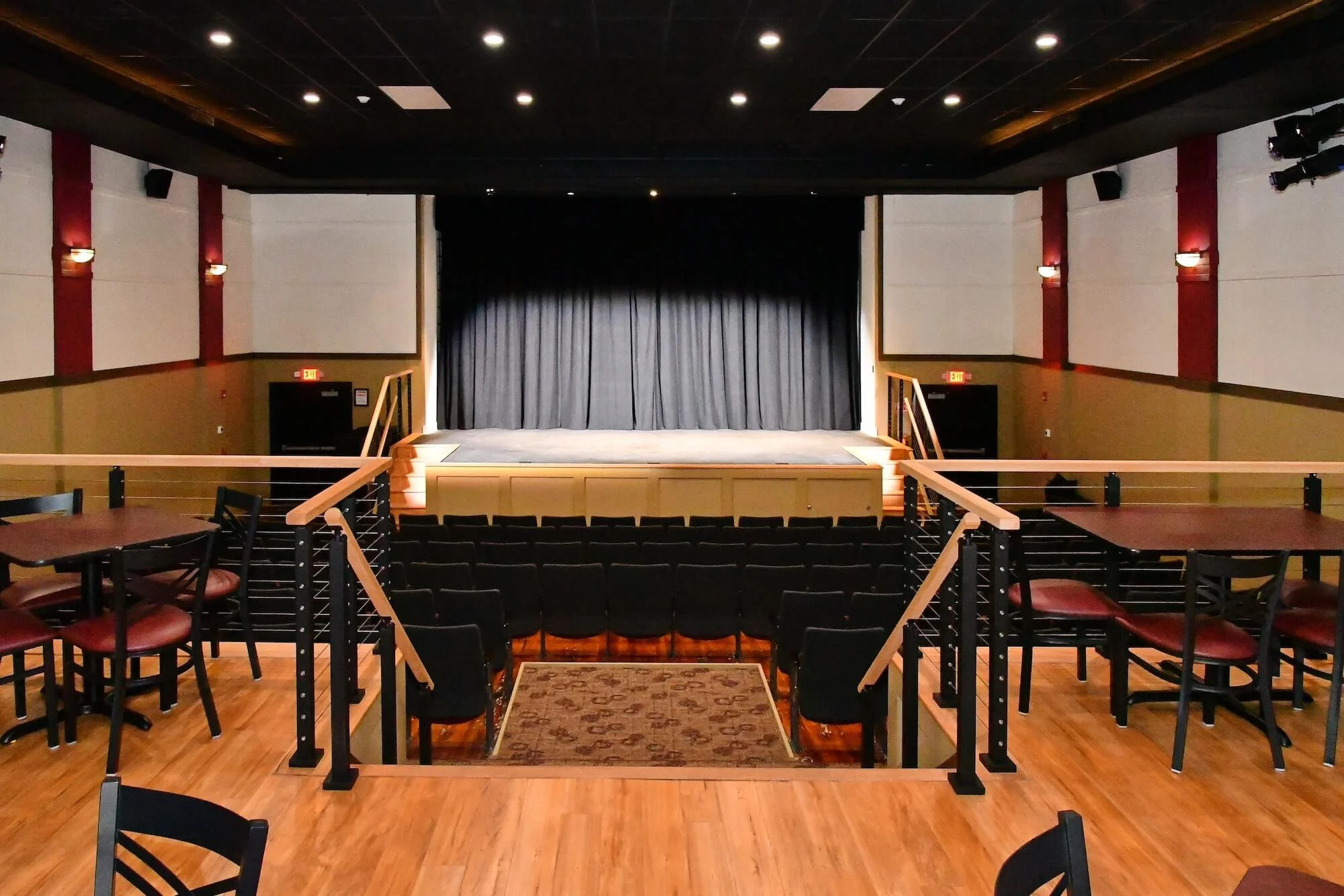 Stage_Lite.jpg