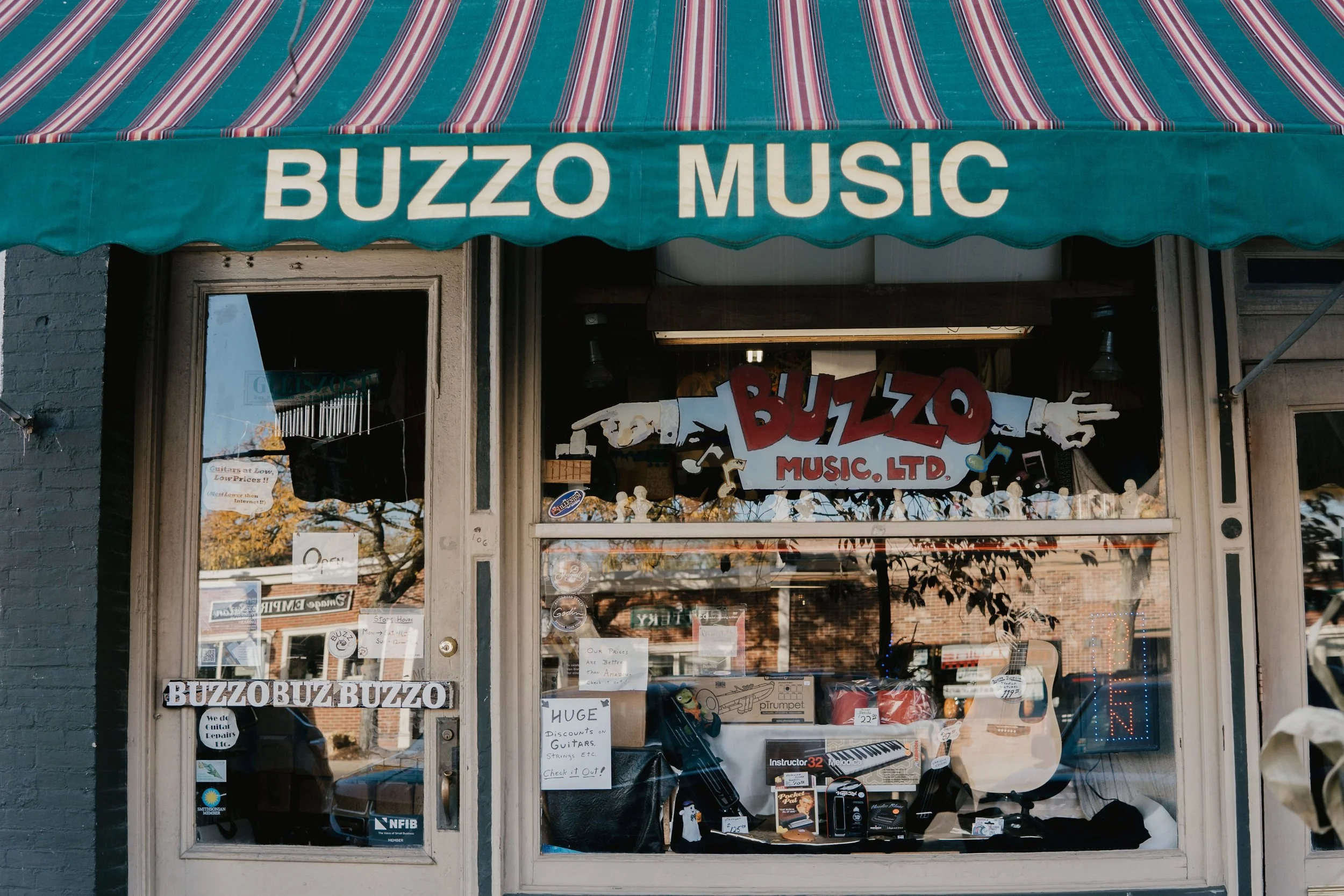 Buzzo Music Store Front.jpg