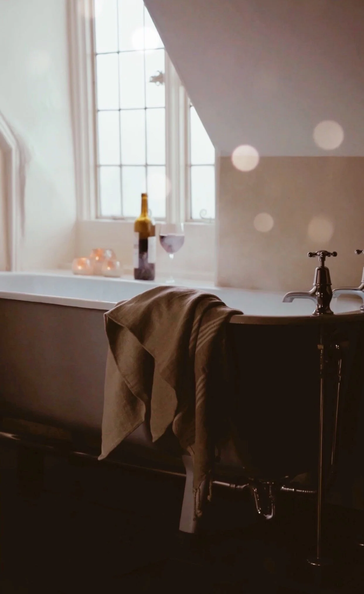 Bath &amp; Red Wine Penson’s