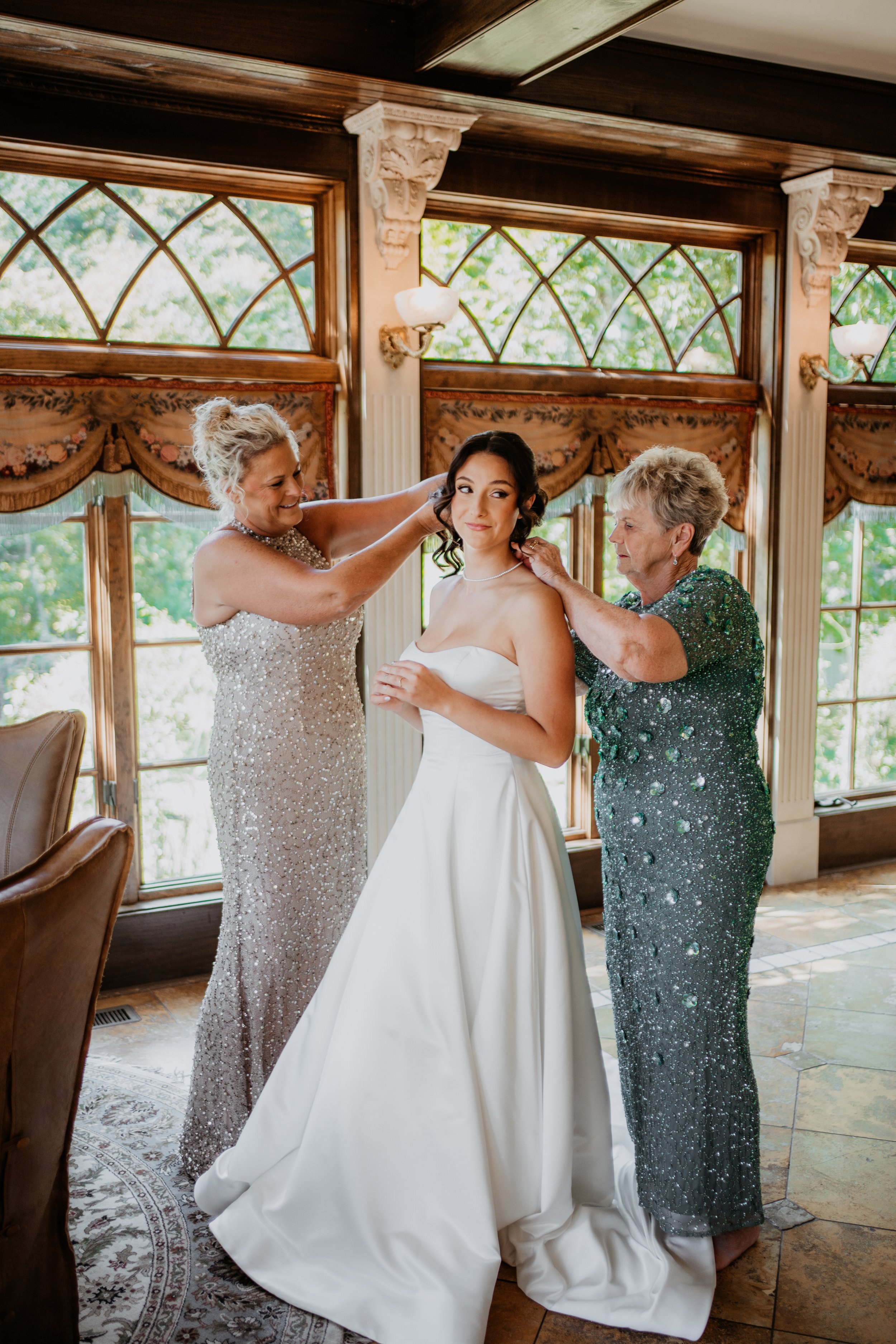 moonstone-manor-wedding-tea-ceresini-photography- 24.jpg