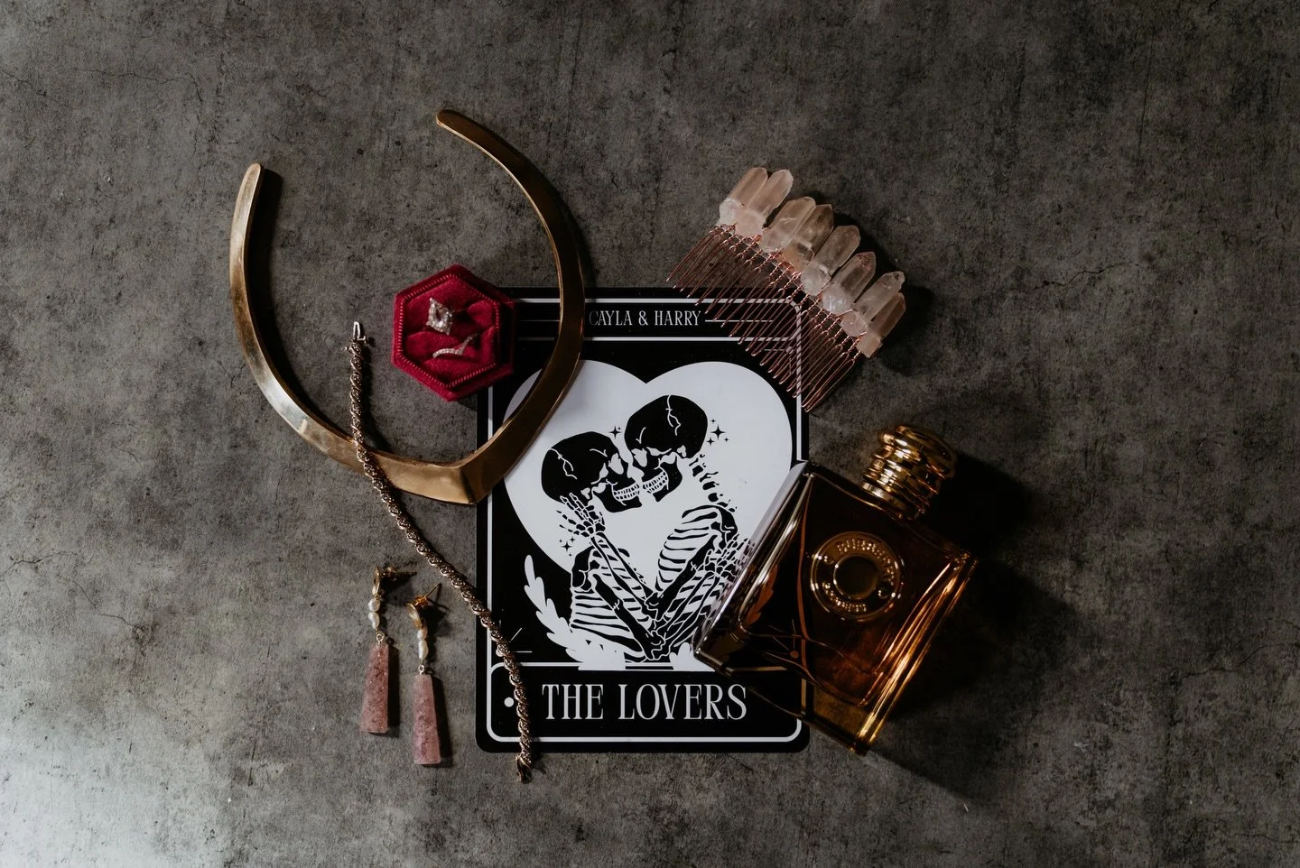 These moody details are to die for!! All of my brides this past year did such an amazing job picking out some beautiful colors and details! I mean have you seen anything this gorgeous??😍

#pennsylvaniaphotographer #phillyphotographer #paweddingphoto