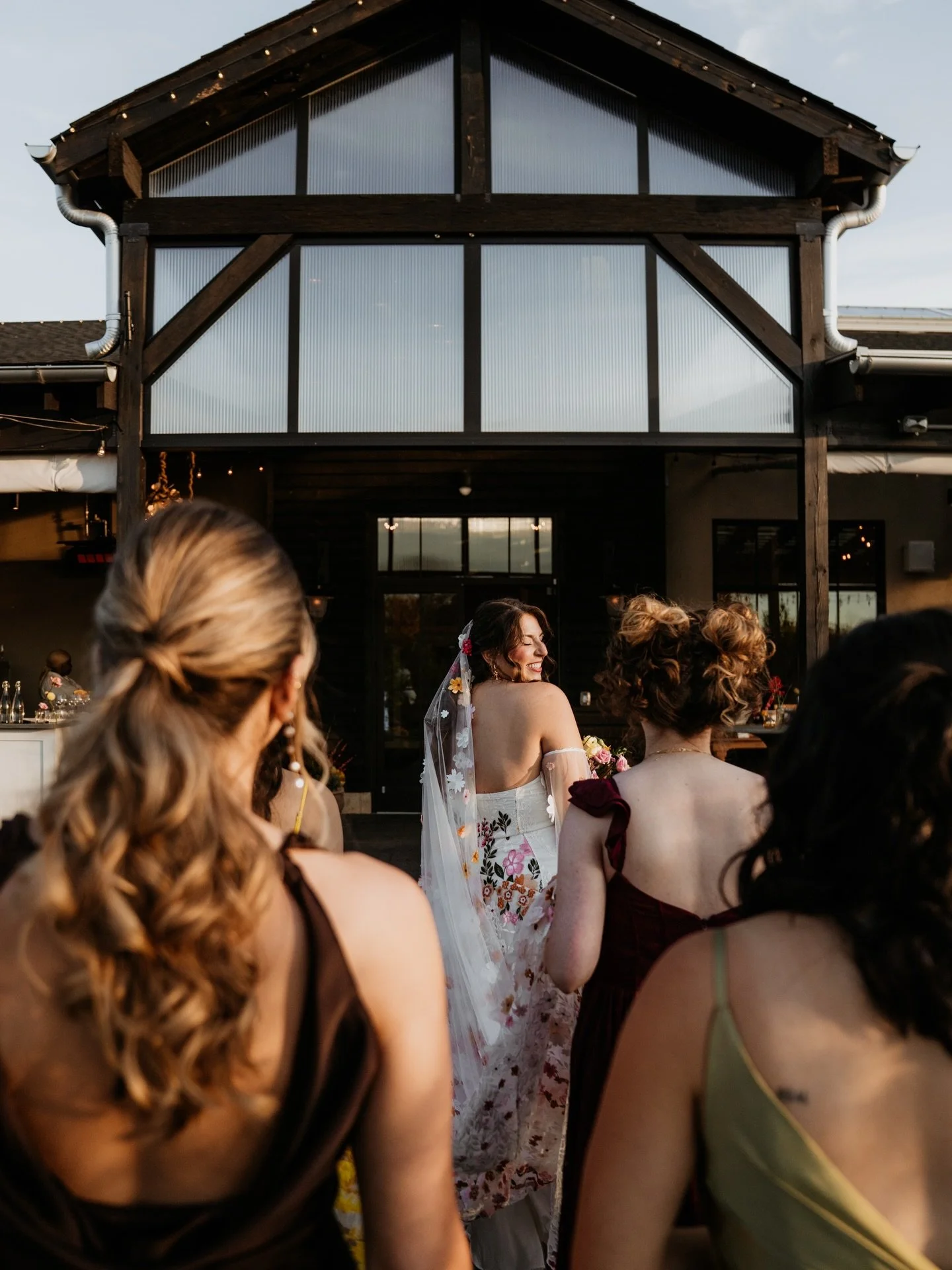 That just-married glow looks good on you😉❤️

Venue: @terrain_delval 
Hair: @shannonsarabridalhair 
Makeup: @jamieweissmakeup 
Dress: @ruedeseinebridal @lovelybridephilly 
DJ: @luvdupdjs