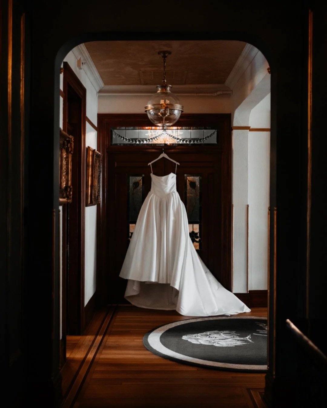 Getting ready together on your wedding day might not be &ldquo;traditional&rdquo;&hellip; but it is incredibly meaningful 🤍

Instead of spending the morning apart, imagine starting your wedding day side by side, sharing coffee, nervous laughs, and t