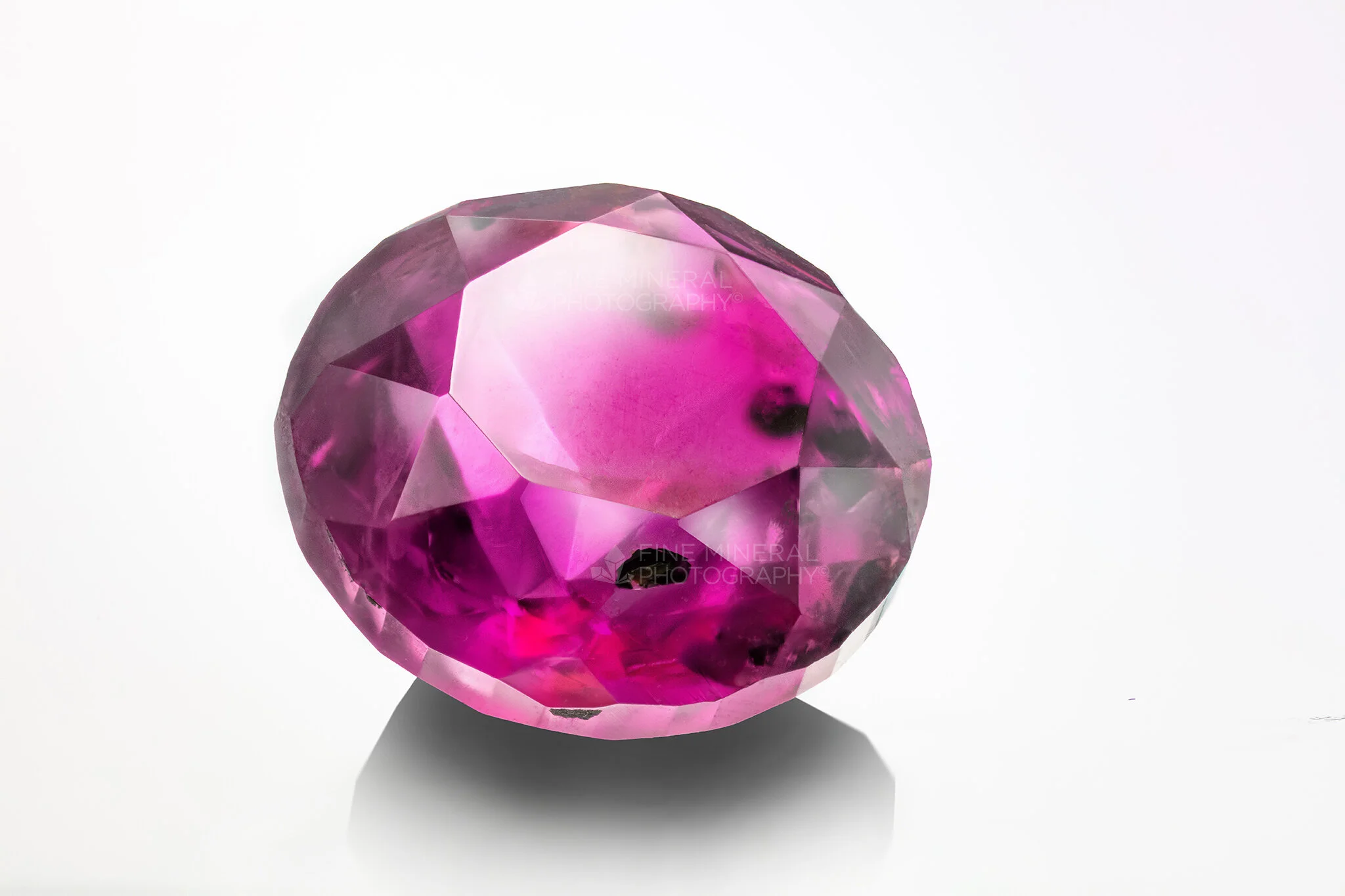 Sapphire from Ntendezi, Nyamasheke, Rwanda. 0.8ct (Laszlo Kupi Collection)