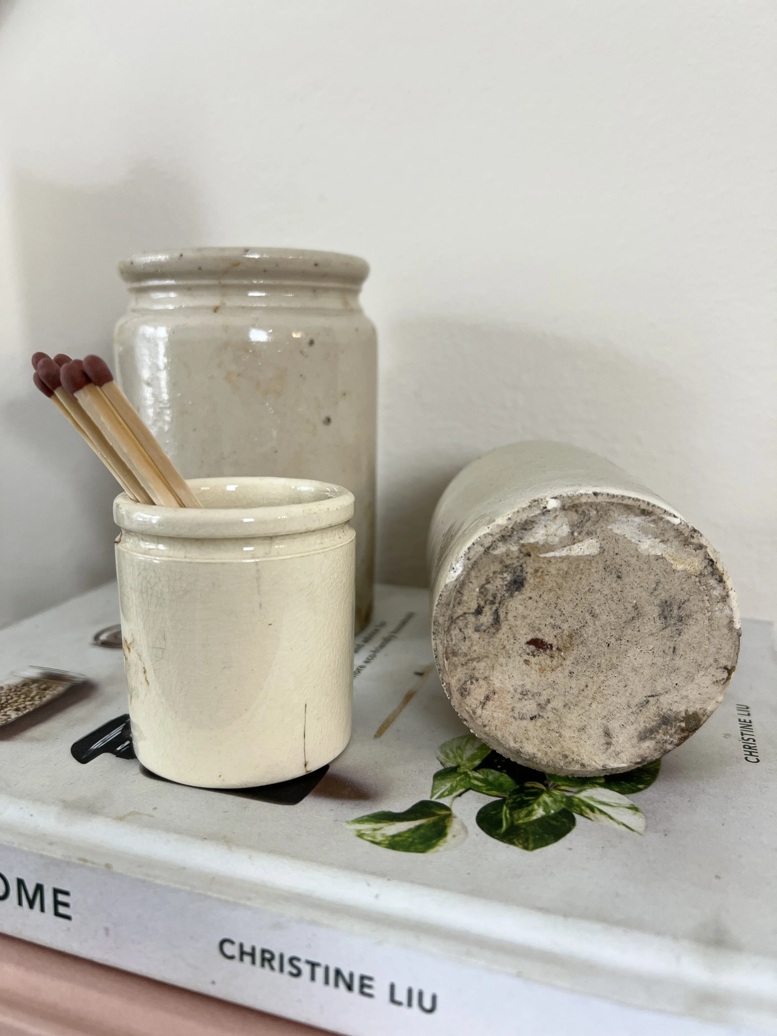 ev-home-vintage-stoneware-pot-cream-trio-A-2.jpg