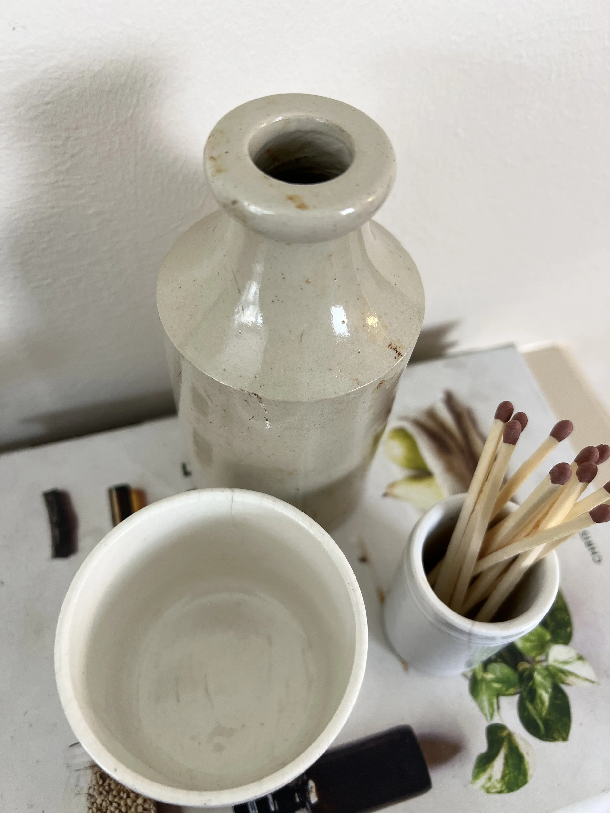 ev-home-vintage-stoneware-pot-cream-trio-B-2.jpg