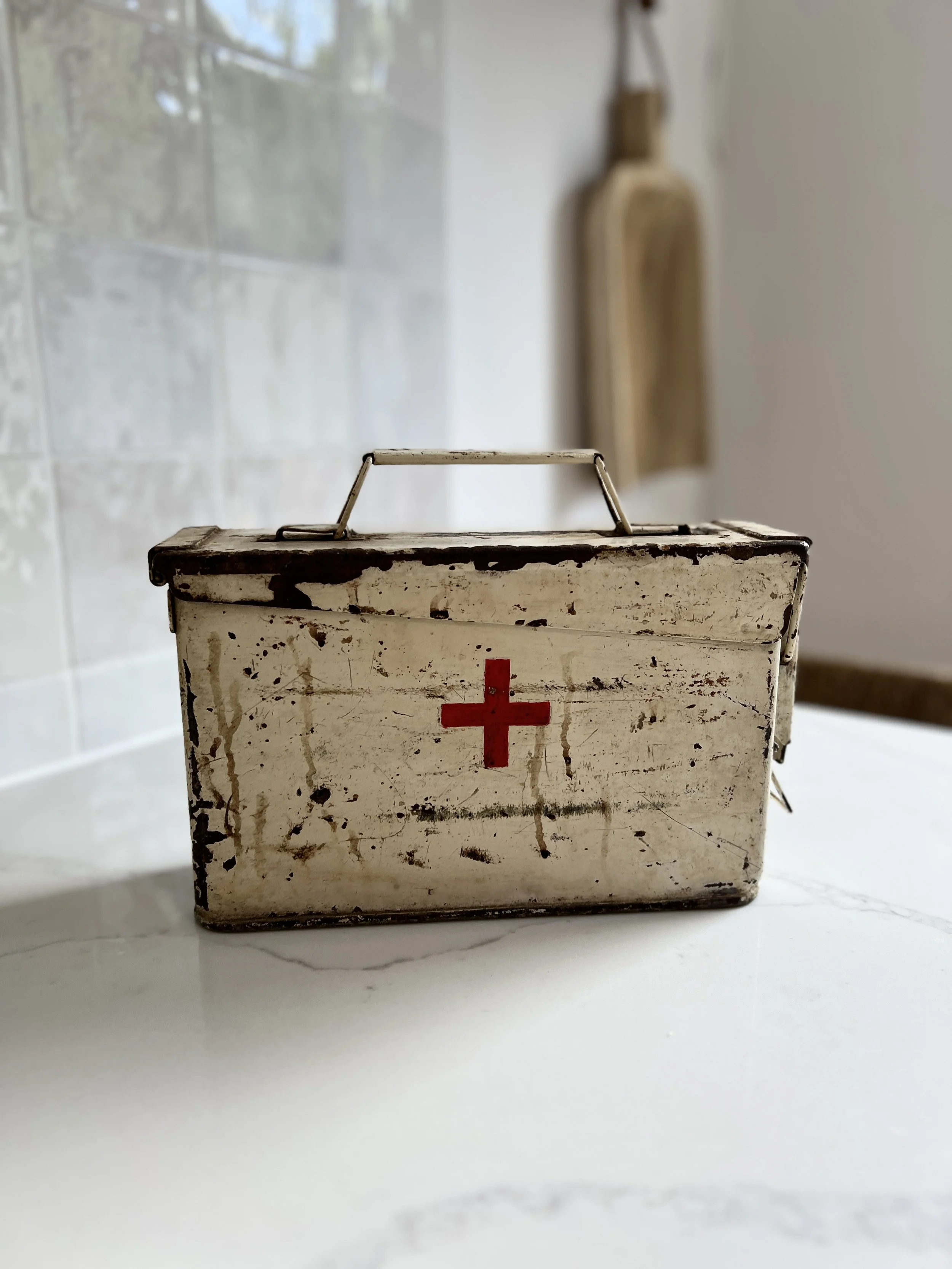 ev-home-vintage-british-military-first-aid-box-with-contents-1.jpg