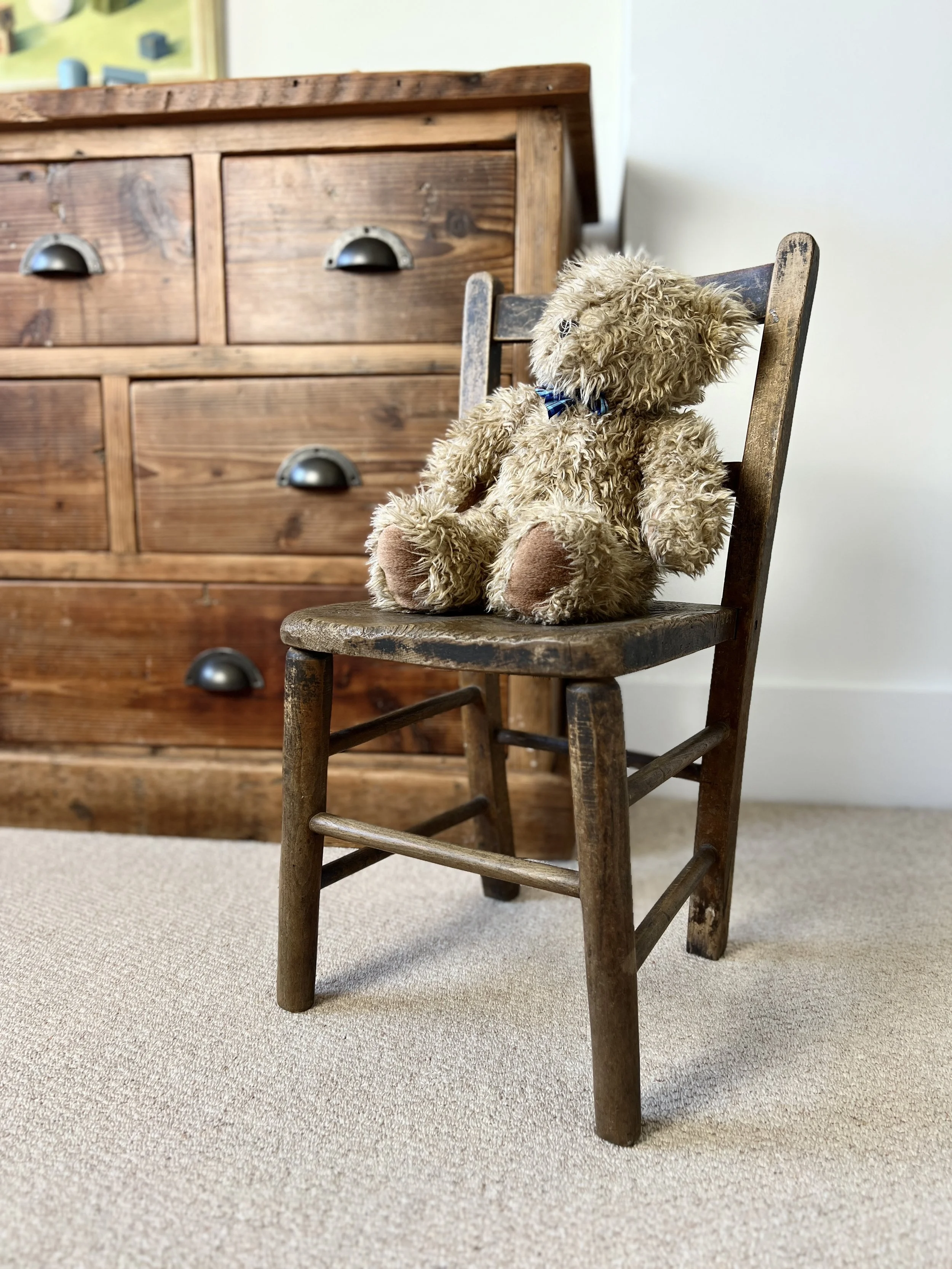ev-home-vintage-elm-rustic-childrens-chair-2.jpg