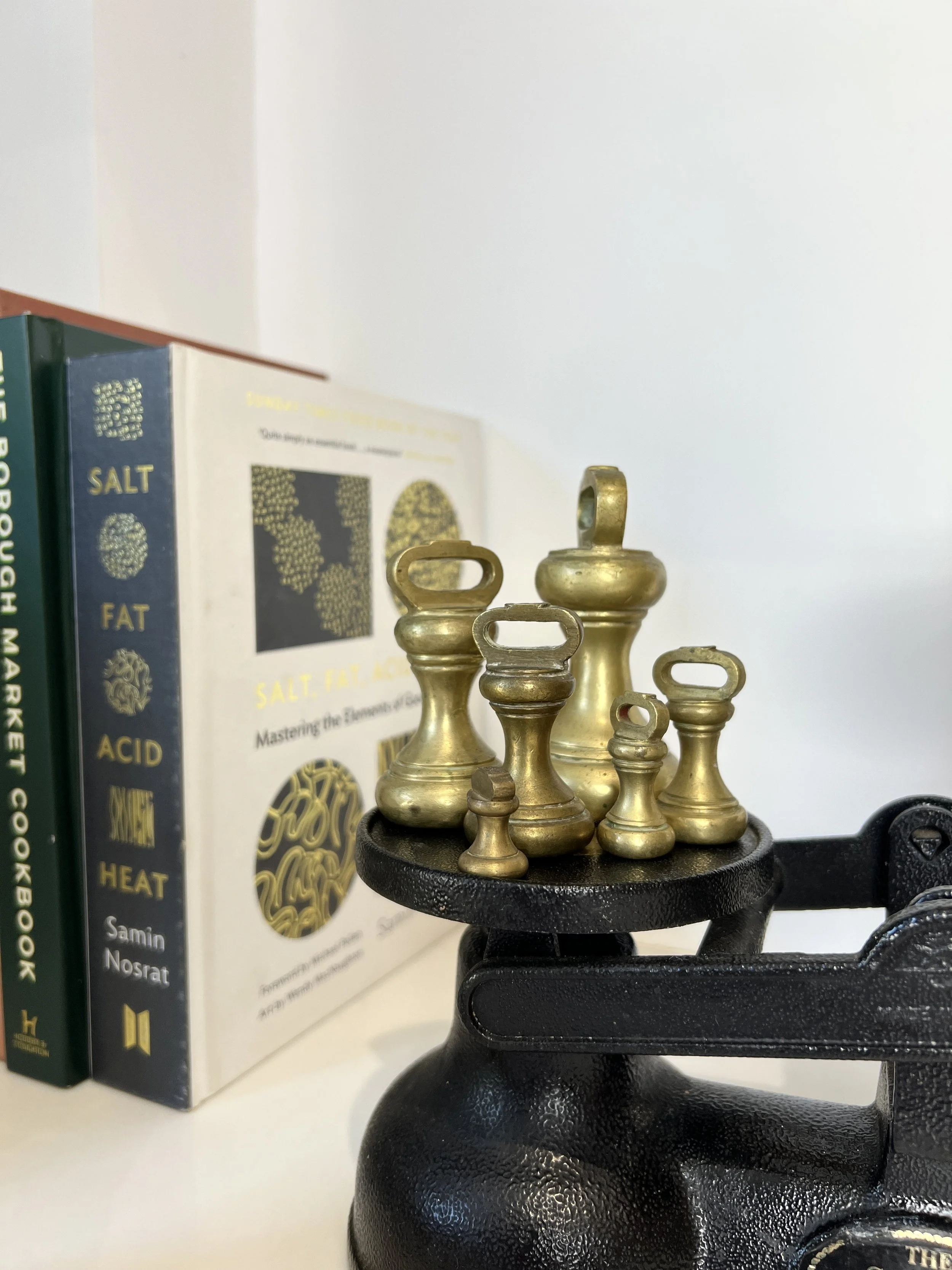 ev-home-vintage-salter-staffordshire-cast-iron-scales-brass-weights-2.jpg