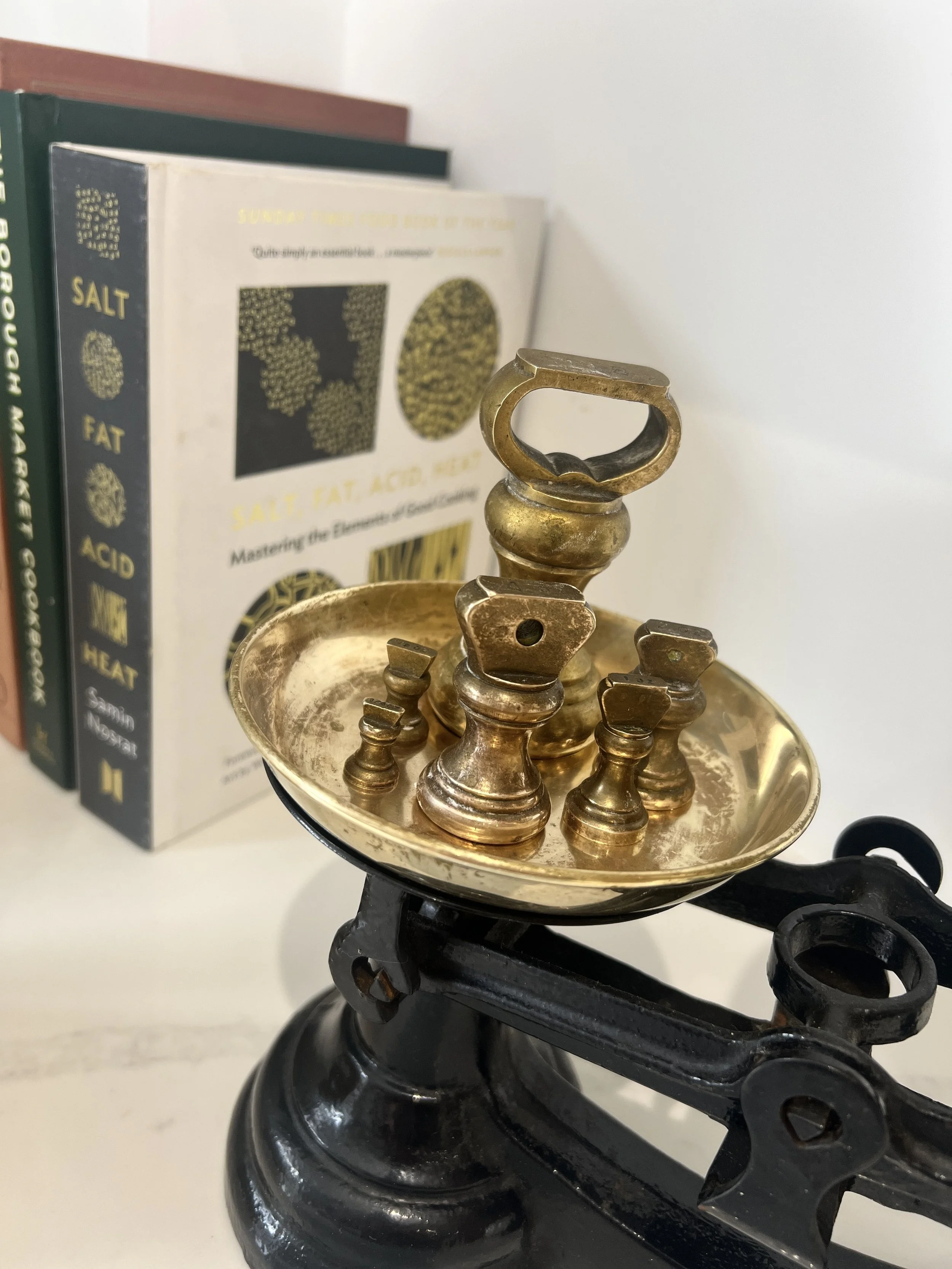 ev-home-vintage-cast-iron-scales-and-weights-4.jpg