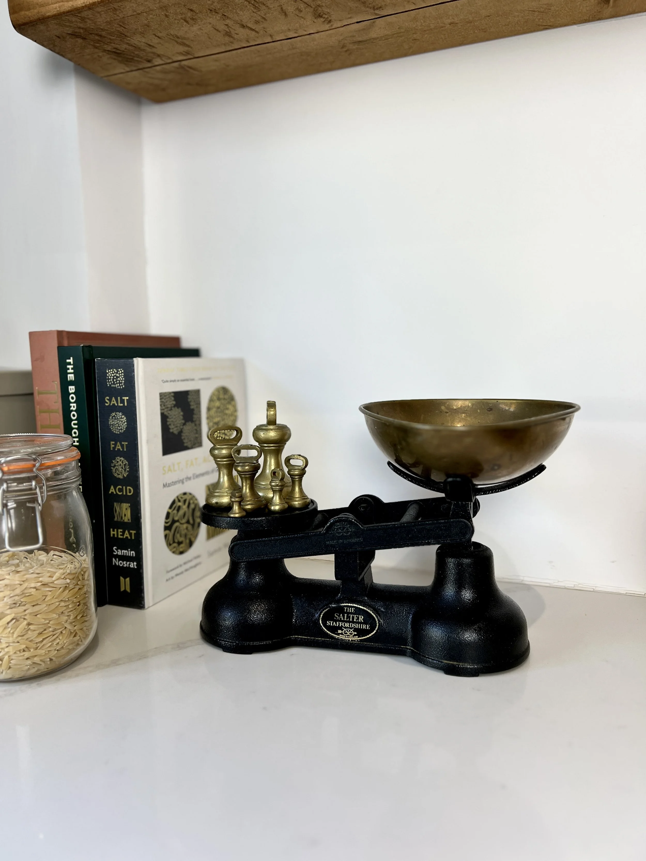 ev-home-vintage-salter-staffordshire-cast-iron-scales-brass-weights-4.jpg