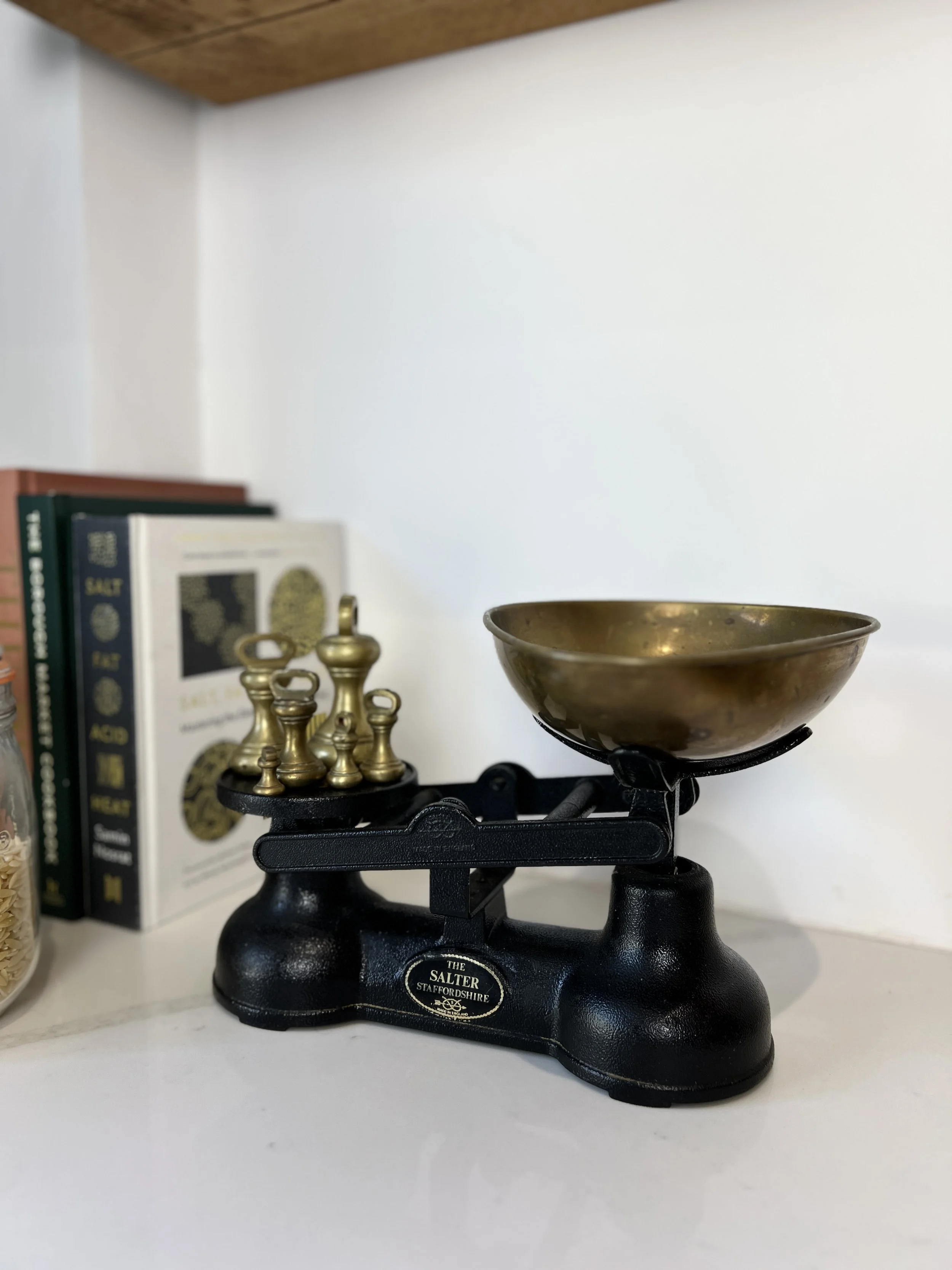 ev-home-vintage-salter-staffordshire-cast-iron-scales-brass-weights-5.jpg