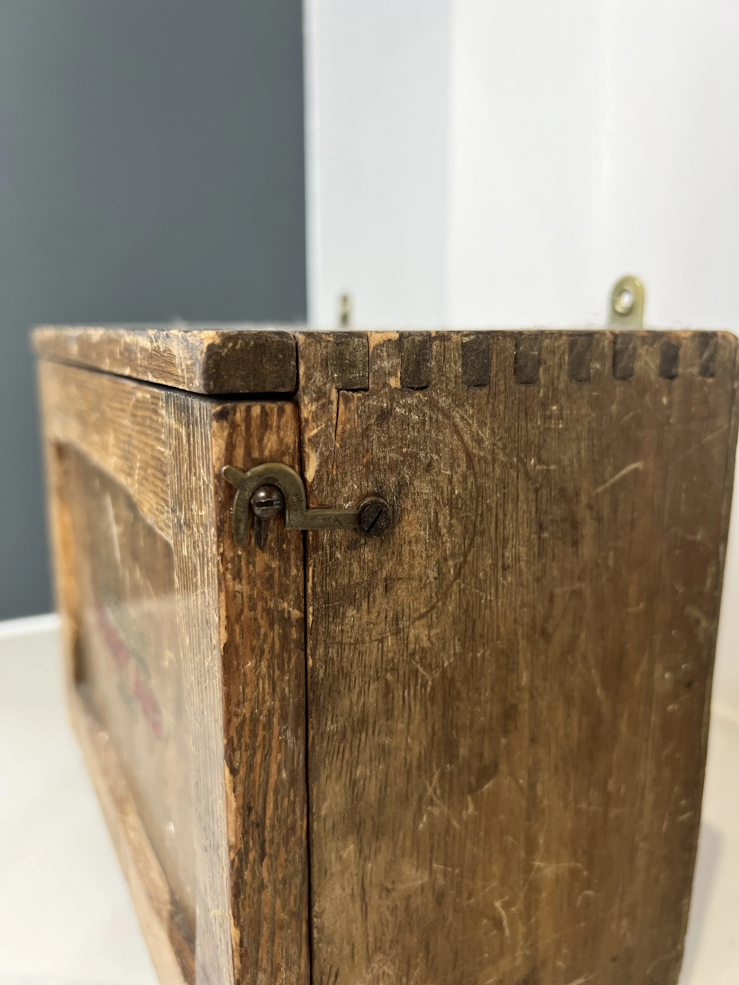 ev-home-vintage-paragon-first-aid-box-2.jpg