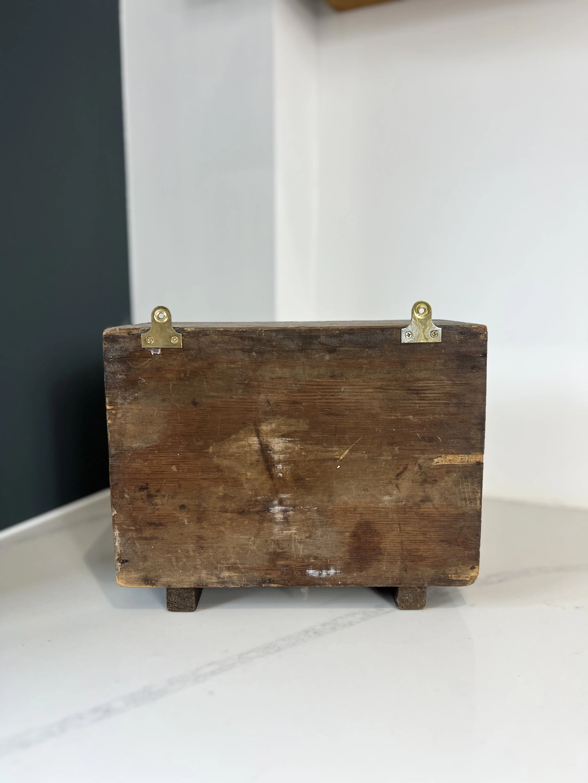 ev-home-vintage-paragon-first-aid-box-8.jpg