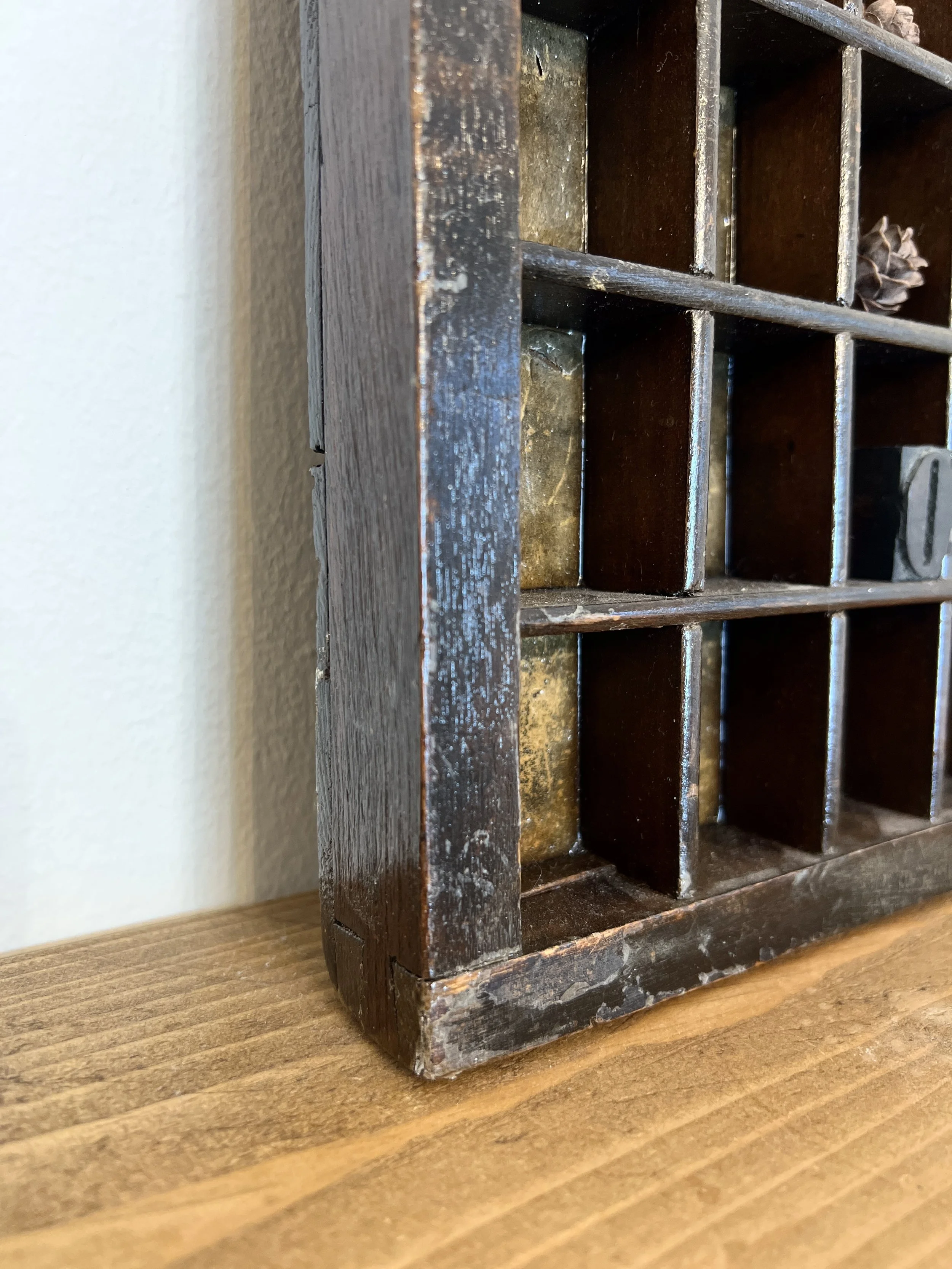 ev-home-vintage-letterpress-tray-2.jpg