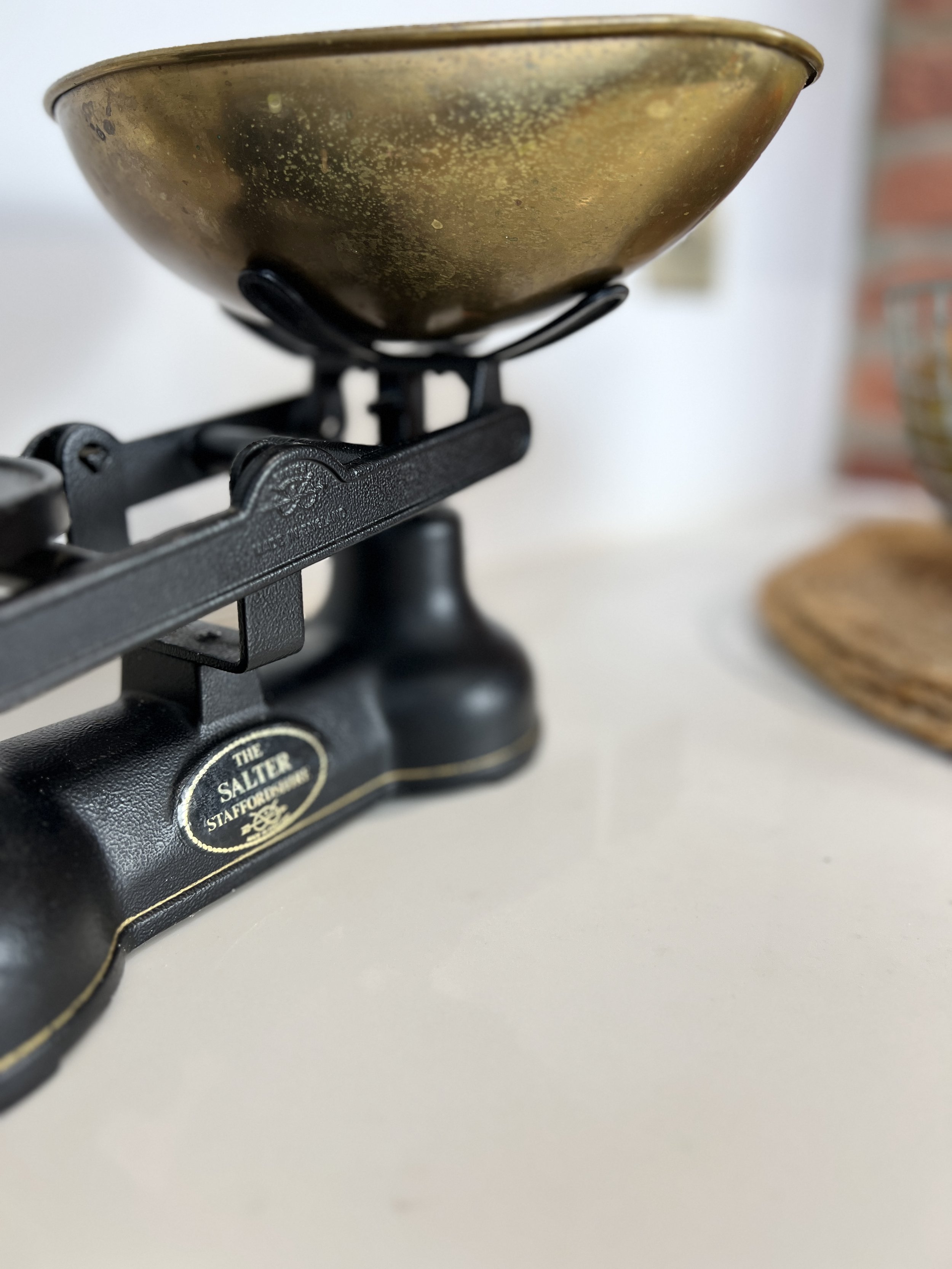 ev-home-vintage-salter-black-cast-iron-scales-2.jpg