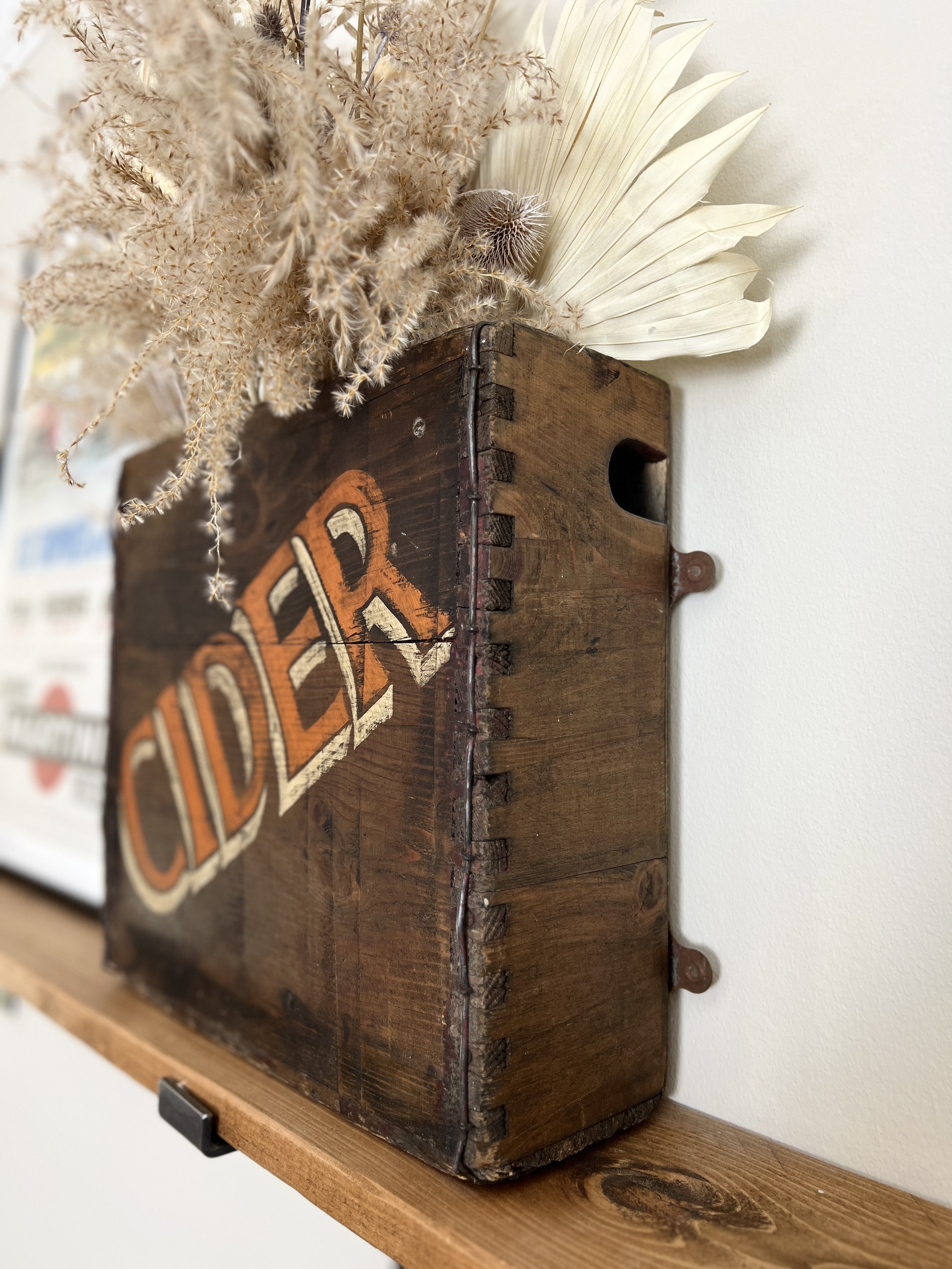 ev-home-vintage-cider-box-1.jpg