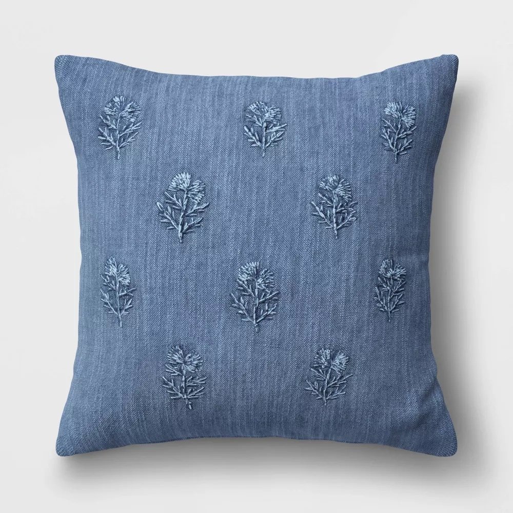 Throw pillow in blue