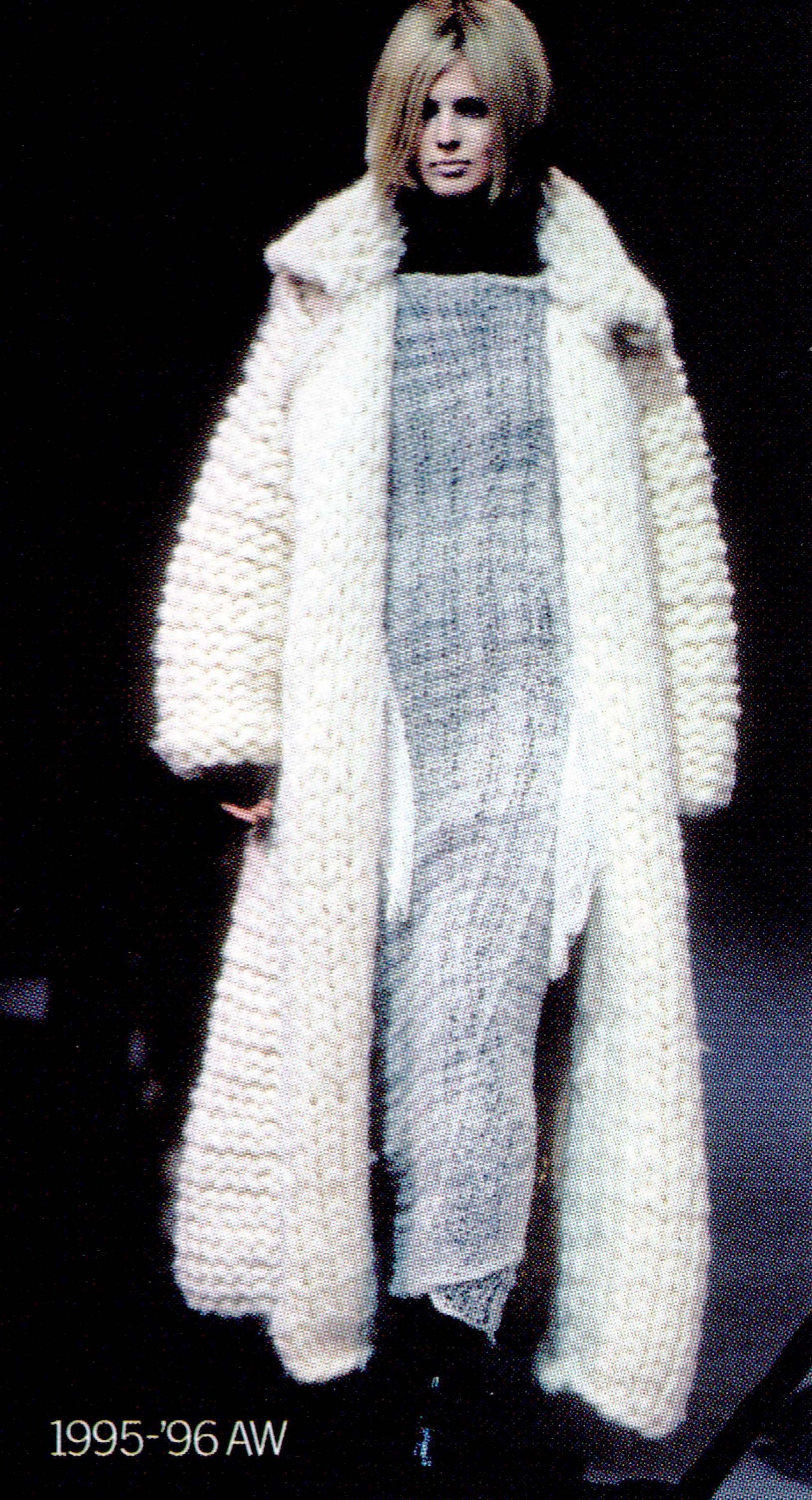 Yohji Yamamoto, Autumn/Winter 1995-1996 — My Clothing Archive Yohji Yamamoto, Autumn/Winter 1995-1996 — My Clothing Archive