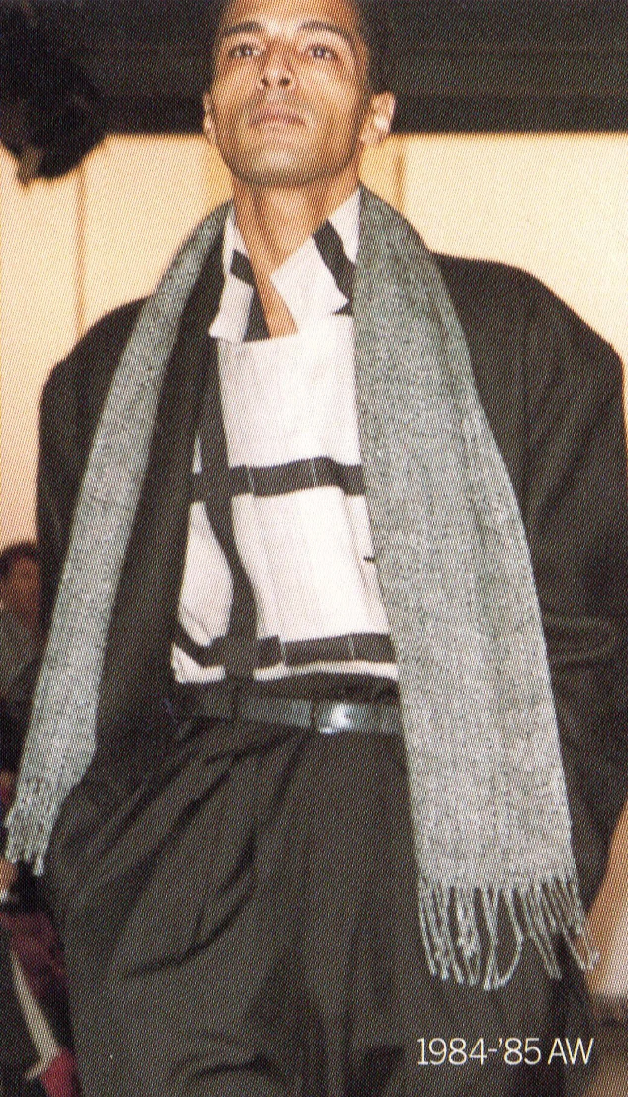 YYPH_AW84_AAYY_04.jpg