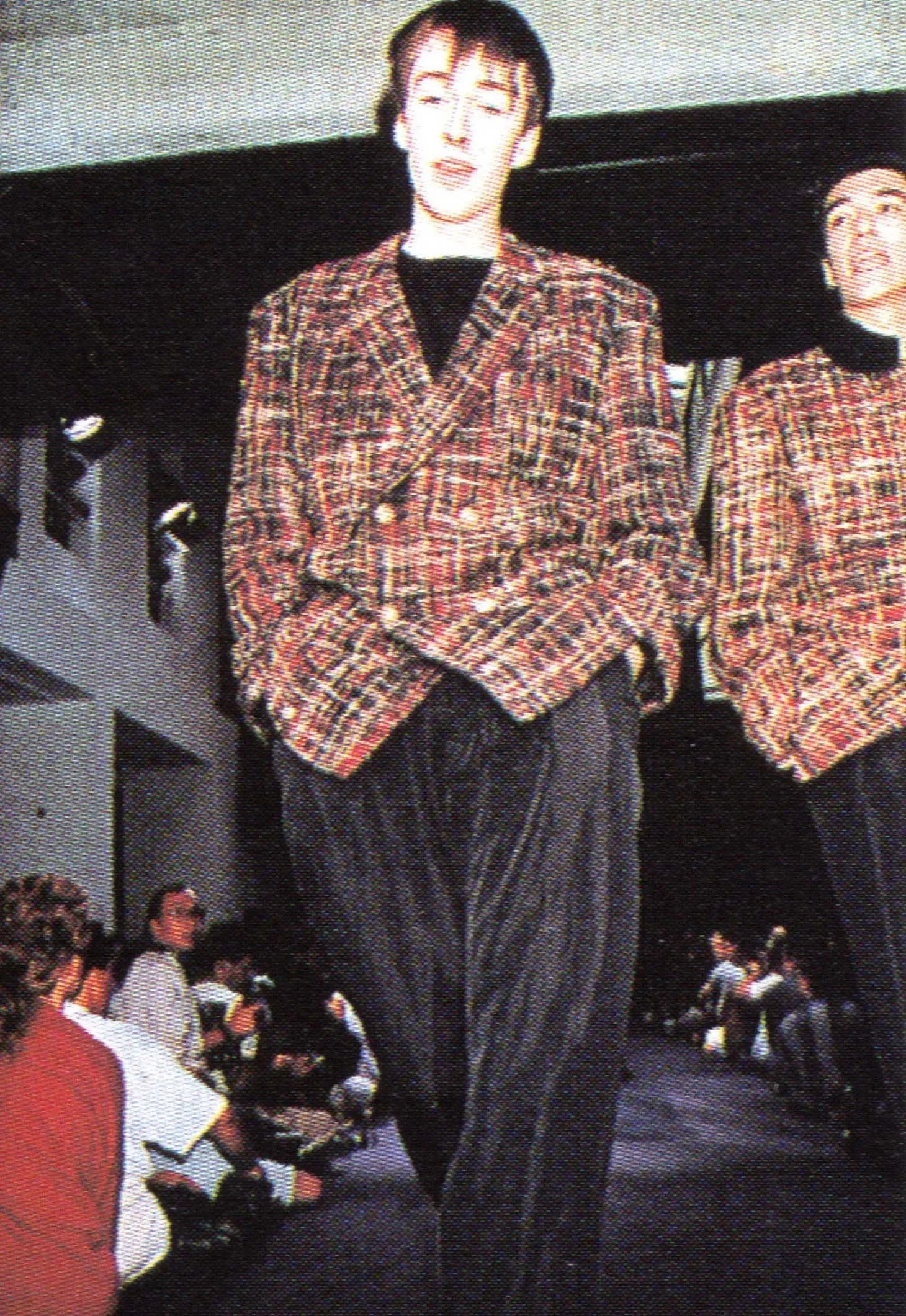 YYPH_SS89_MHF_102_01.jpg