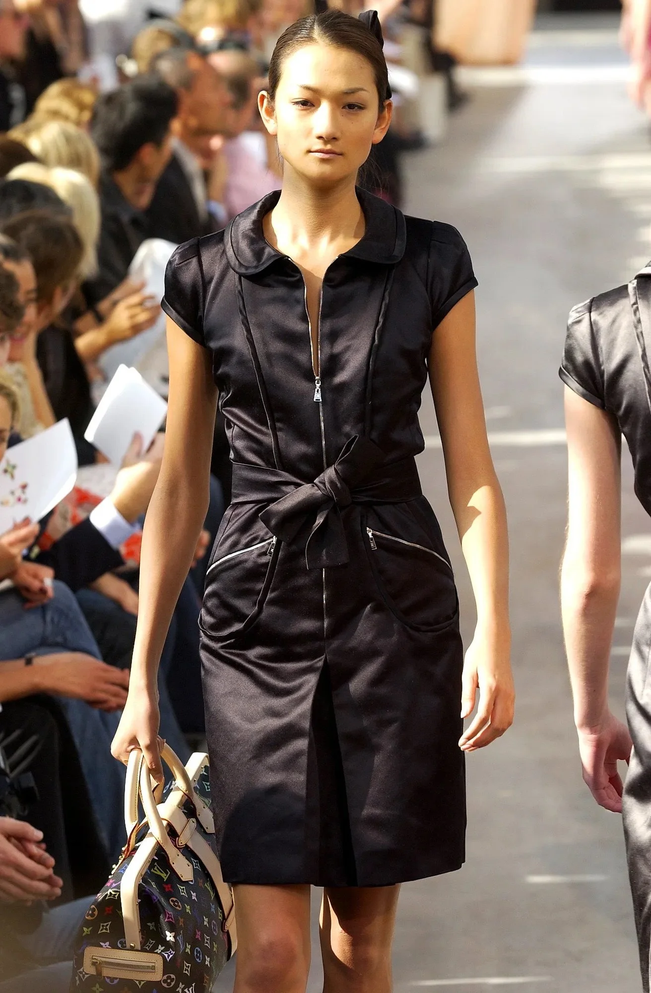 00120h-louis-vuitton-spring-2003-ready-to-wear-ai-tominaga.jpeg