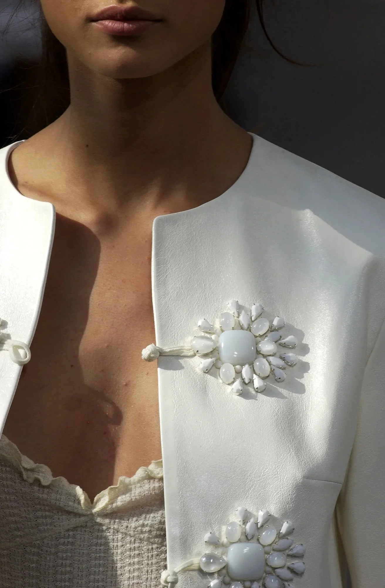 00160h-louis-vuitton-spring-2003-ready-to-wear-detail.jpeg