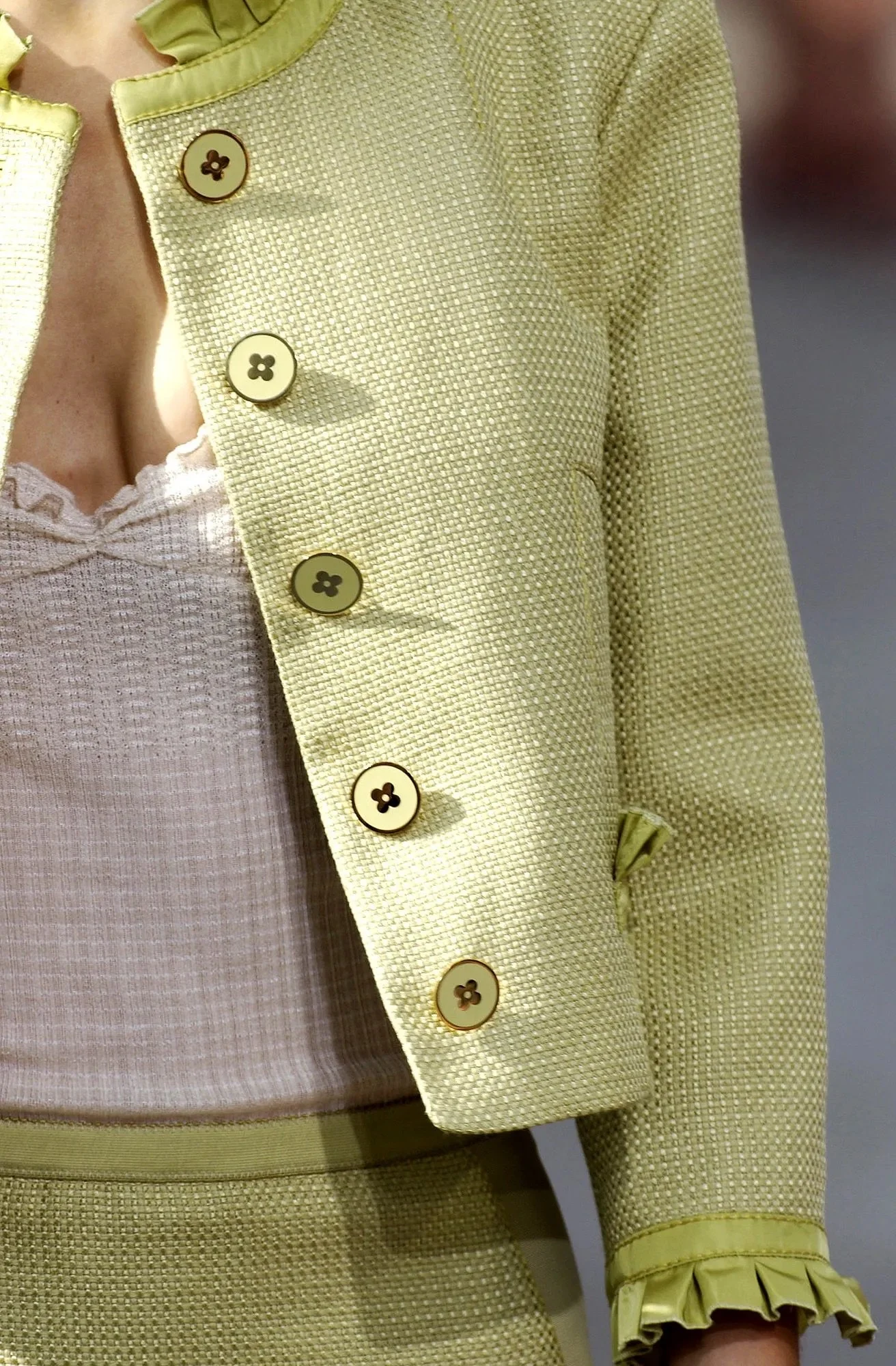 00400h-1-louis-vuitton-spring-2003-ready-to-wear-detail.jpeg