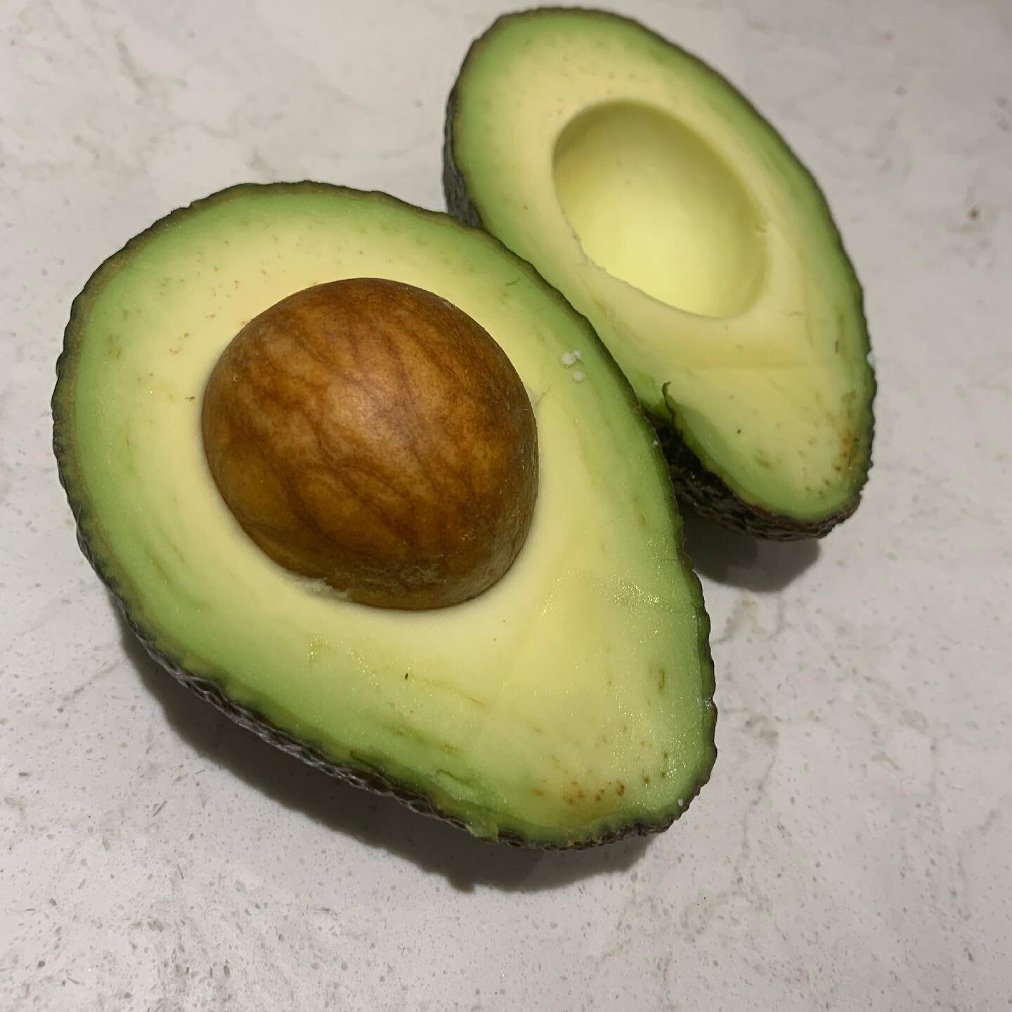 Perfection!  I couldn&rsquo;t not take a picture of this perfect looking fruit after slicing through it.
.

Avocado is one of the healthiest fruits in the world.
It is rich in healthy fats and fiber. According to research, avocado reduces absorption 