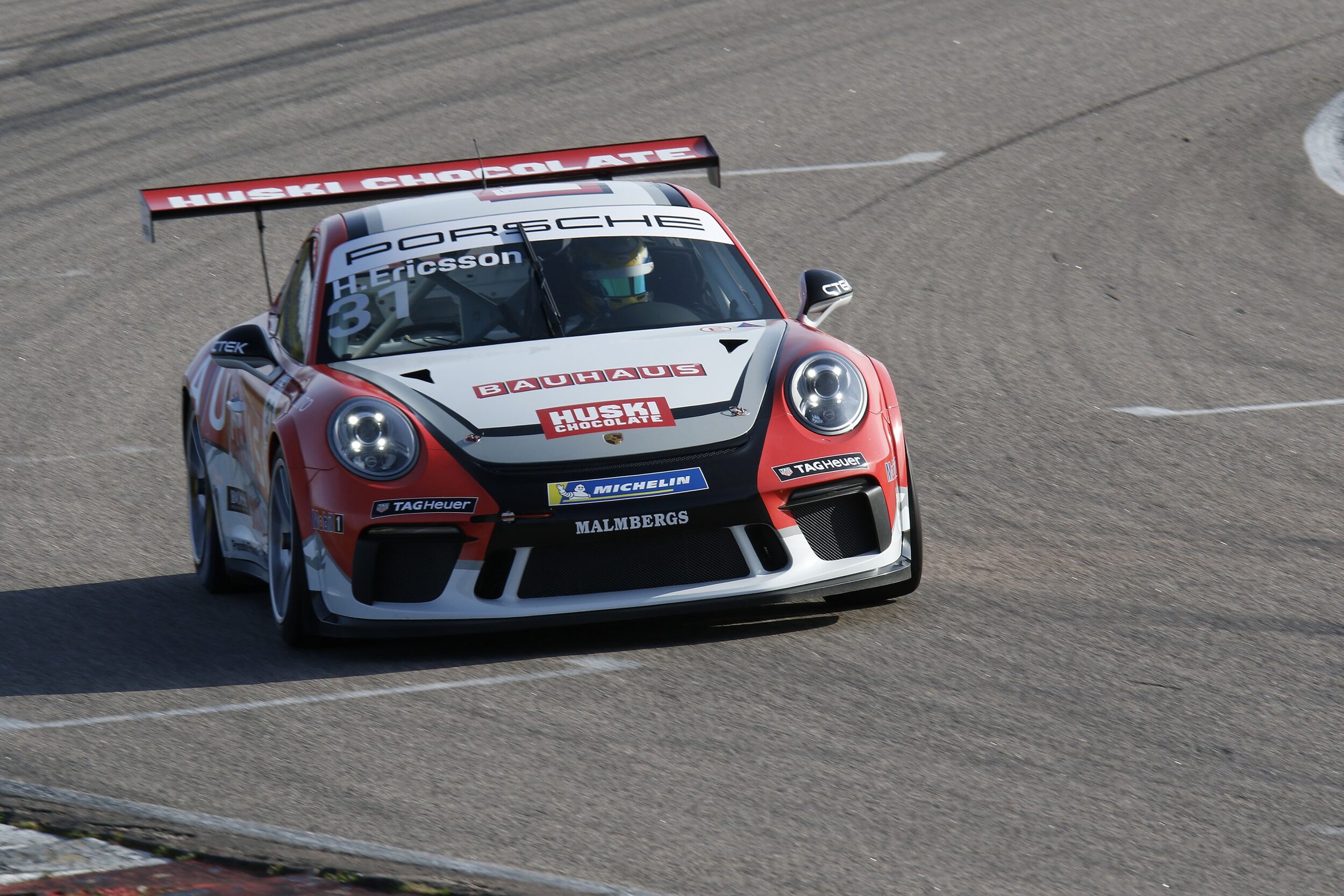 Hampus Ericsson changes teams and aims for the top in the Porsche Carrera Cup Scandinavia