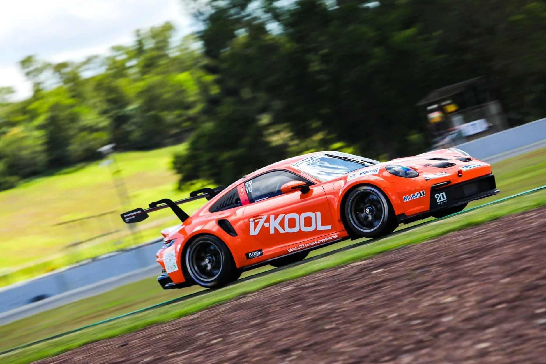 Yu Kuai takes pole in the Porsche Carrera Cup Asia  at Zhuhai