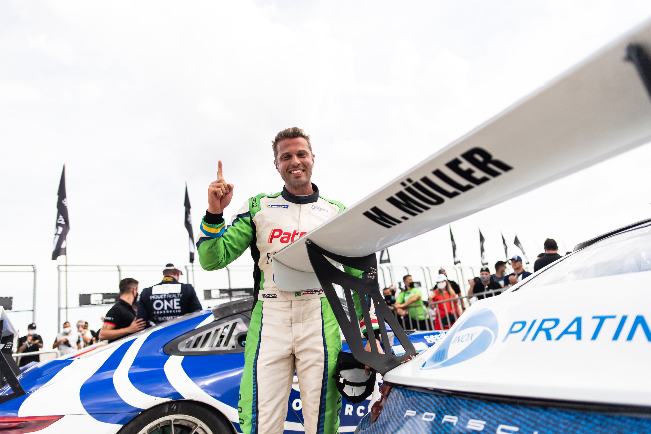 Müller wins in Carrera Cup and Menossi in GT3 Cup at Velocitta