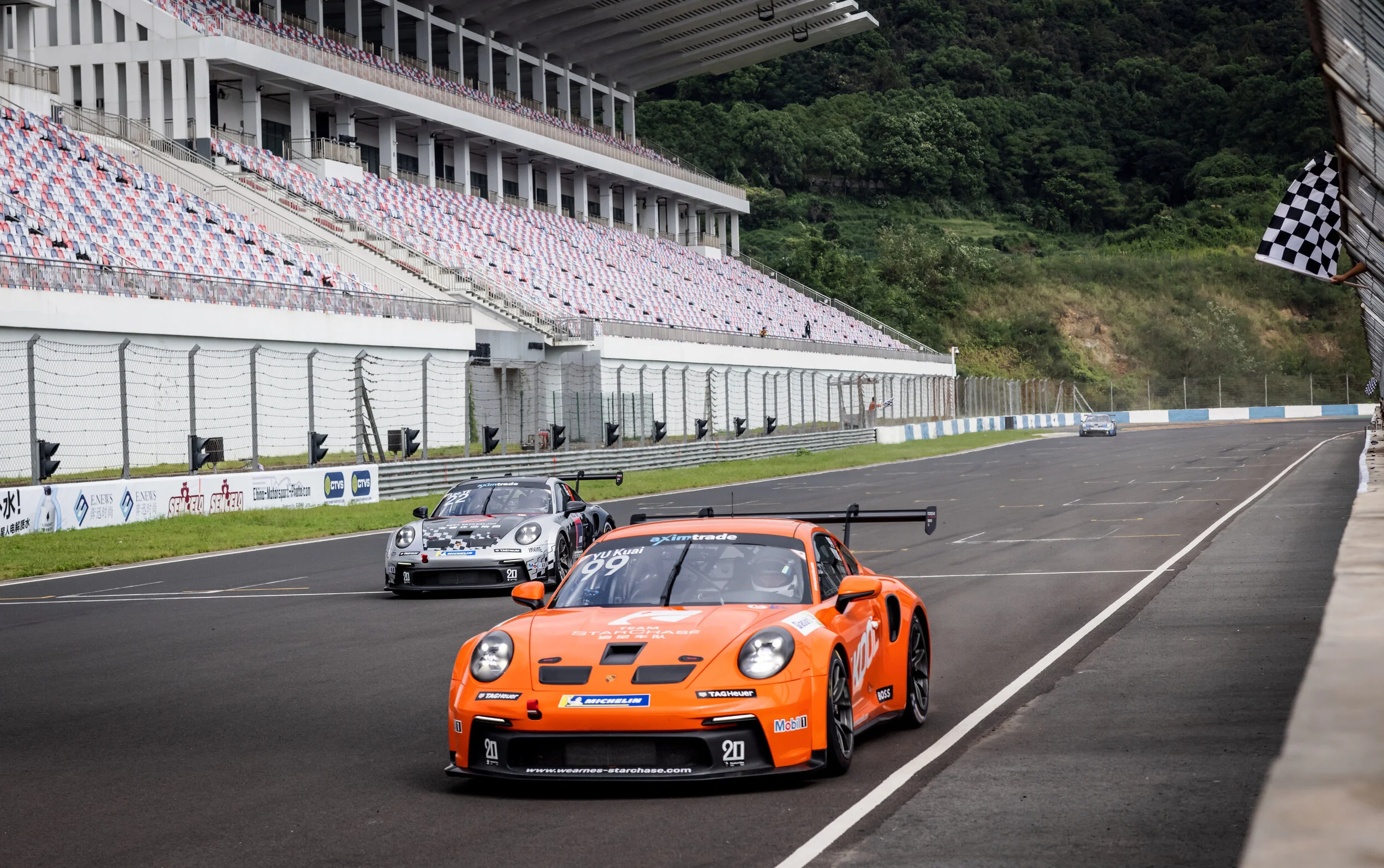 Absolute Racing Teams Return to Winning Ways at Ningbo