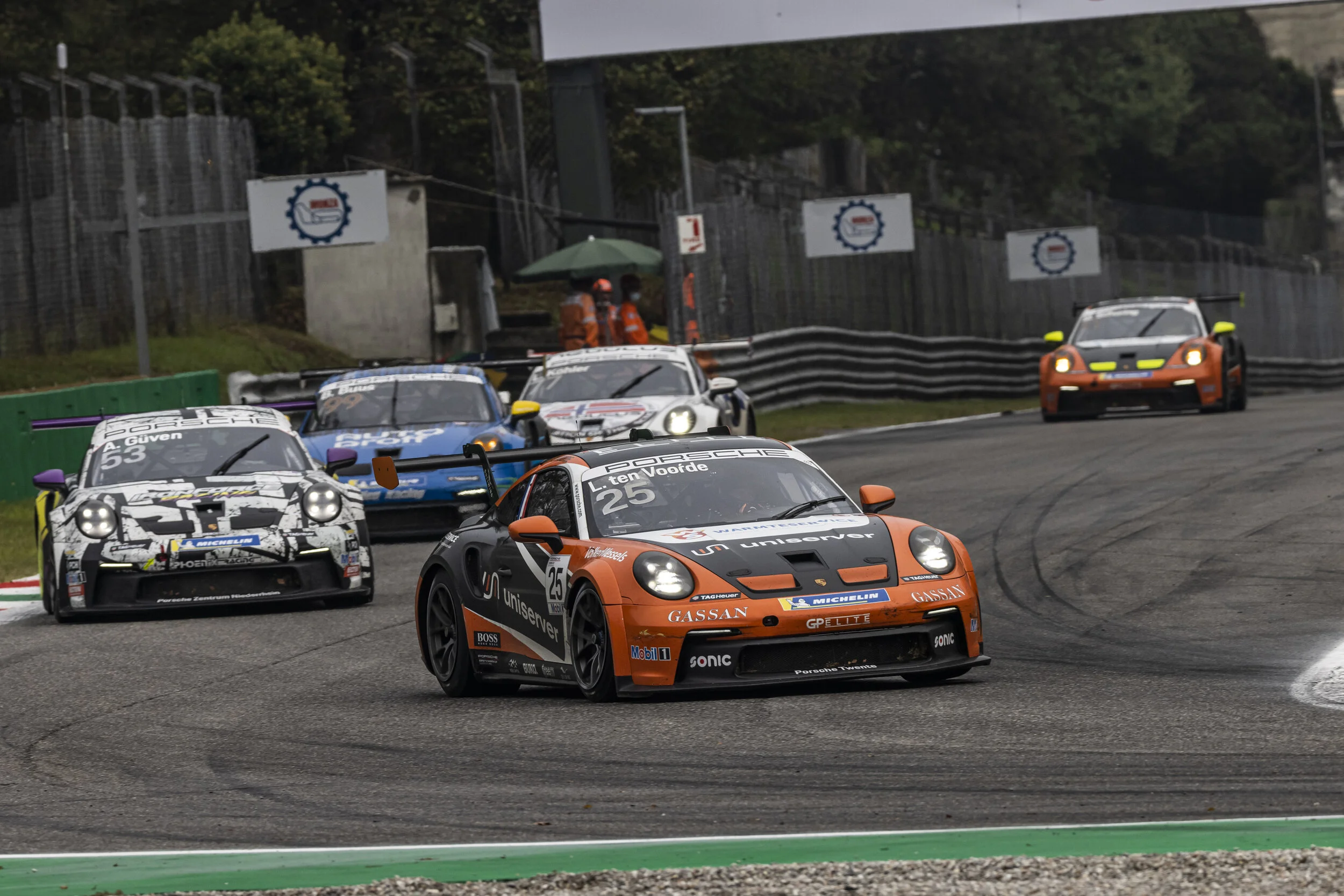 Larry ten Voorde wins in Monza, first podium for Bastian Buus