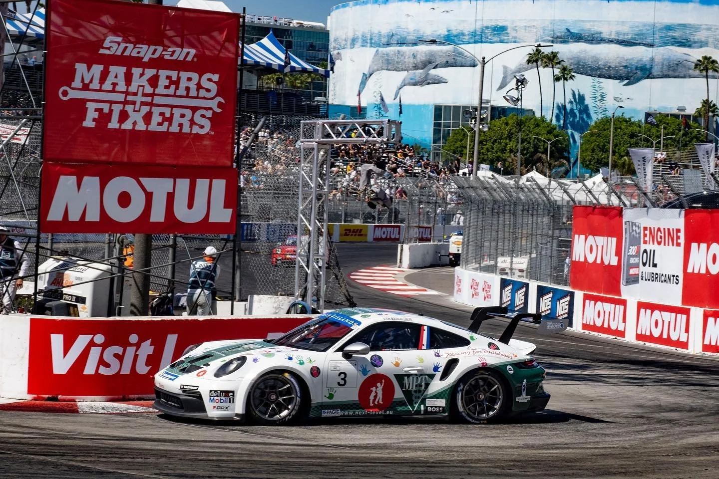 Perfect four for Van Berlo with twin wins in Long Beach