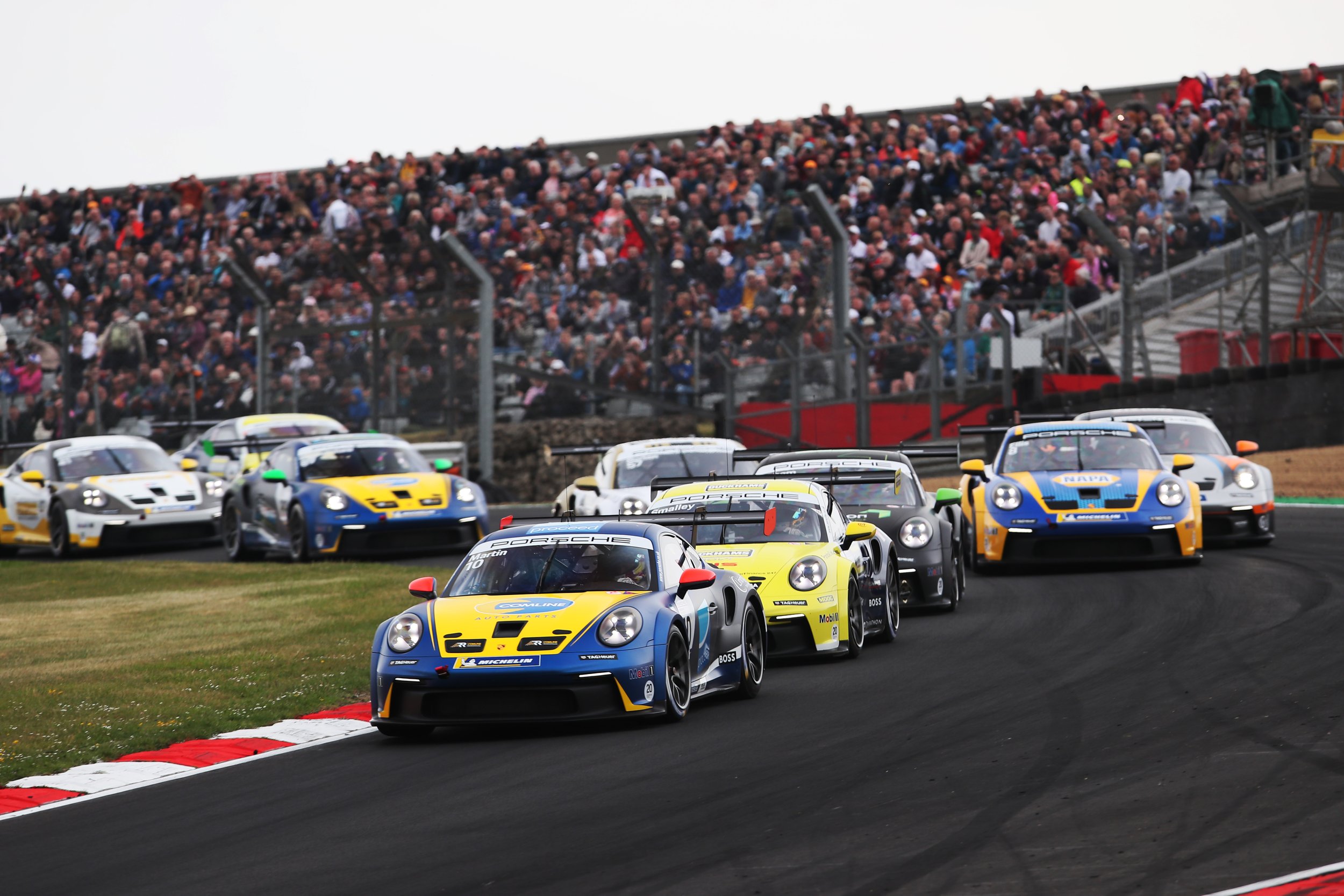 Martin and Jewiss master challenging conditions at Brands Hatch