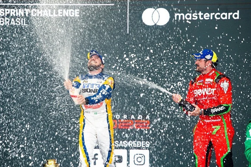 Pedro Aguiar takes the lead at the end and is the first to win at Interlagos 