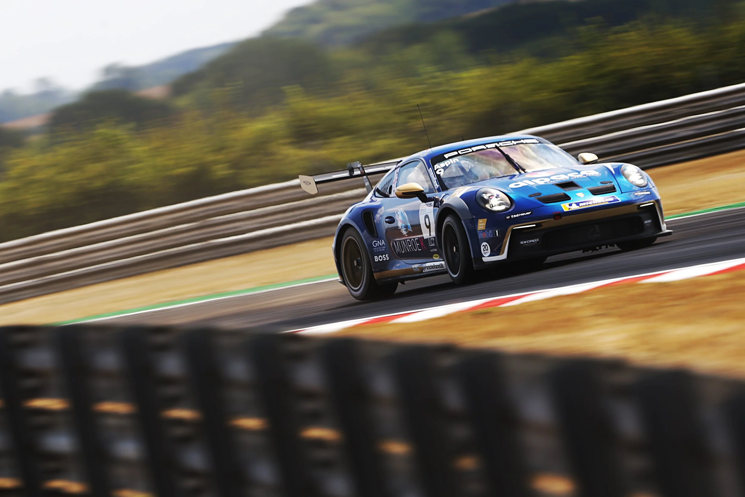 Pressure now off for Aspin after challenging weekend at scorching Snetterton