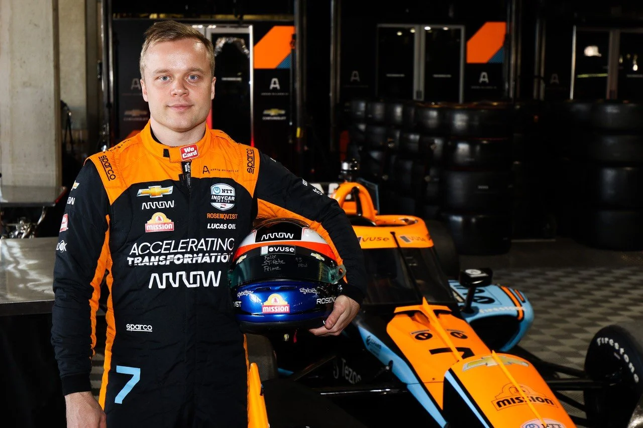 Marcus Ericsson v/s Felix Rosenqvist in the Porsche Carrera Cup final at Mantorp Park