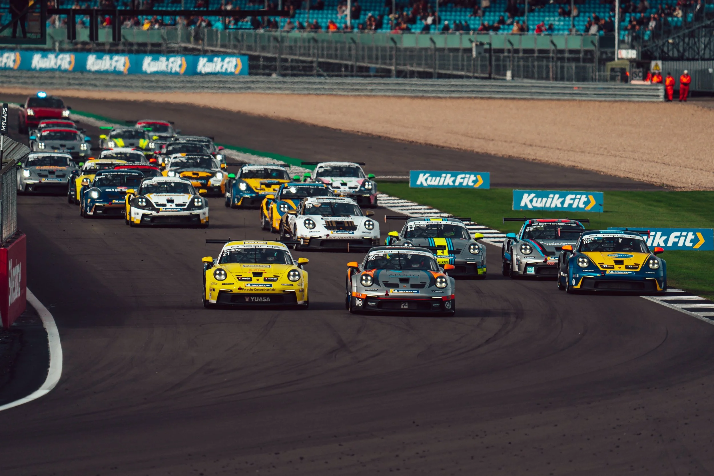 Silverstone weekend sends championship battle down to the wire